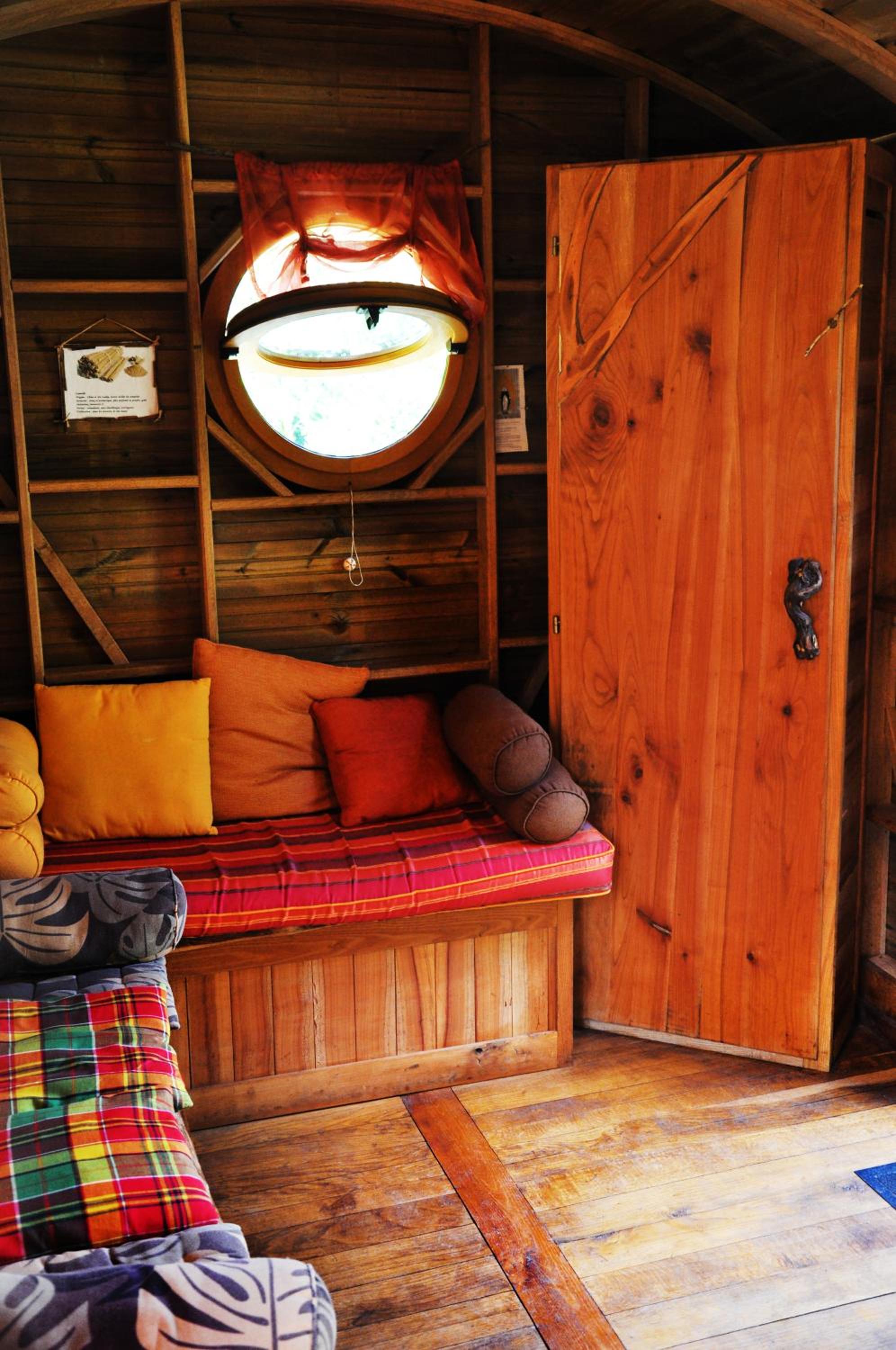 Wooden Caravan photo 1