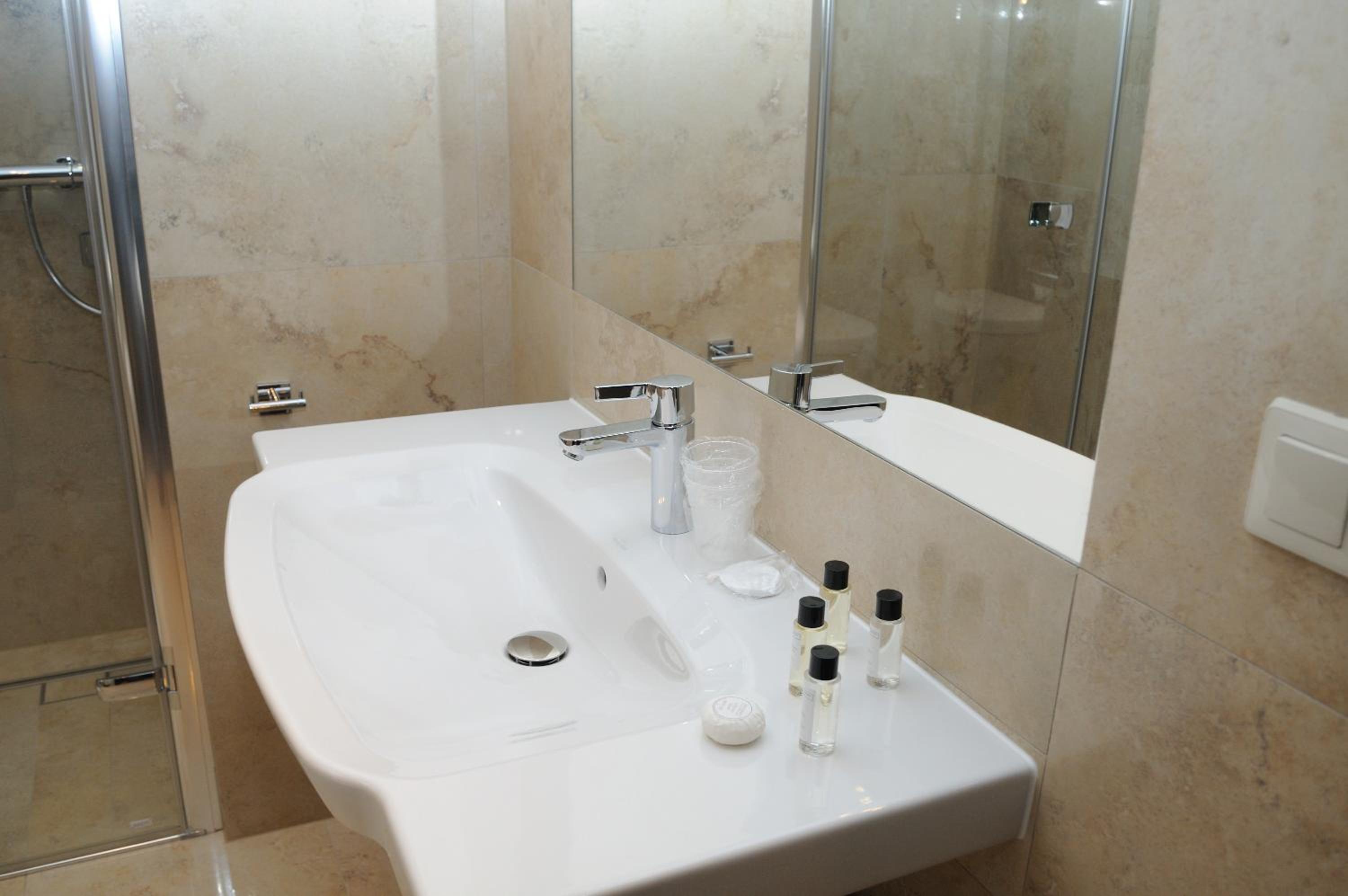 Studio Apartment photo 3