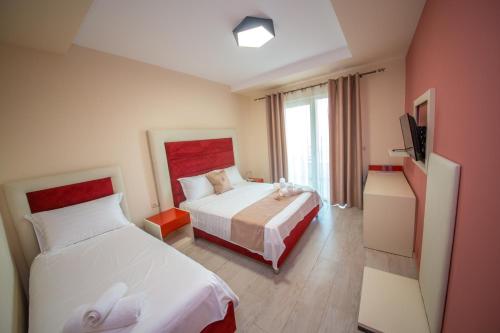 Triple Room with Balcony and Sea View