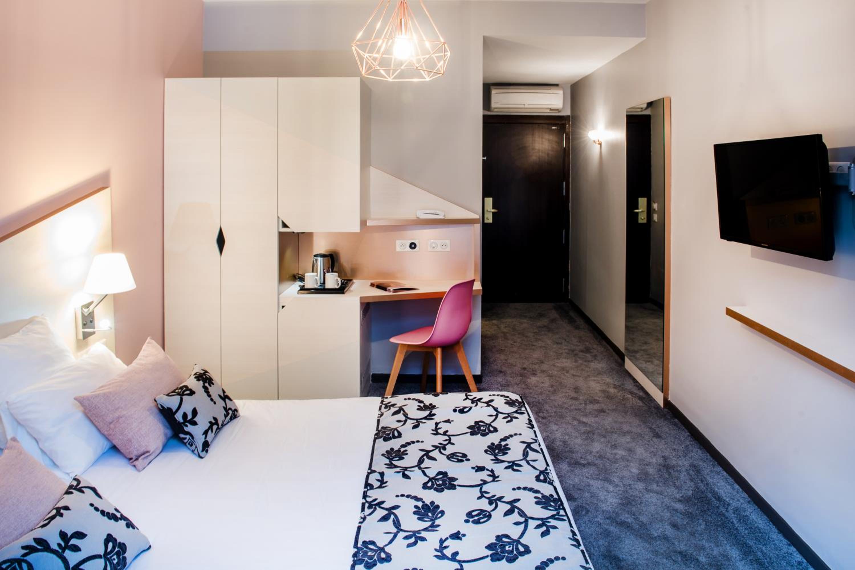 Double Room - Photo 2