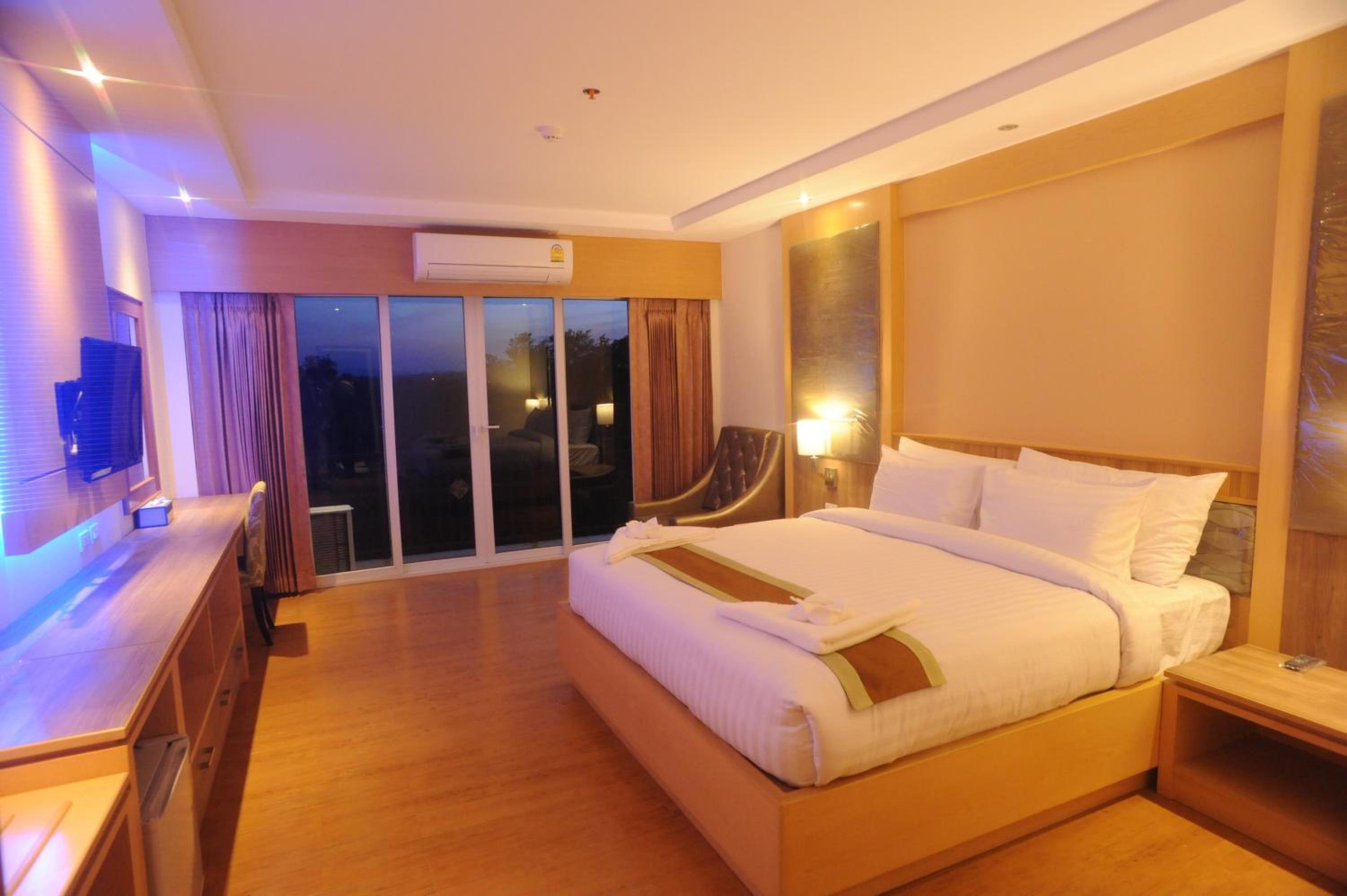 Standard King Room