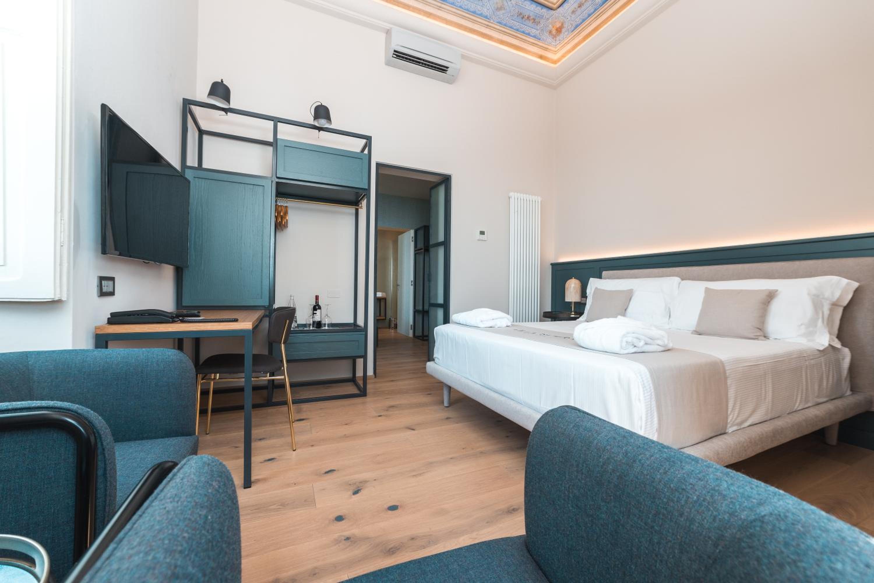 Junior Suite with Sea View photo 1