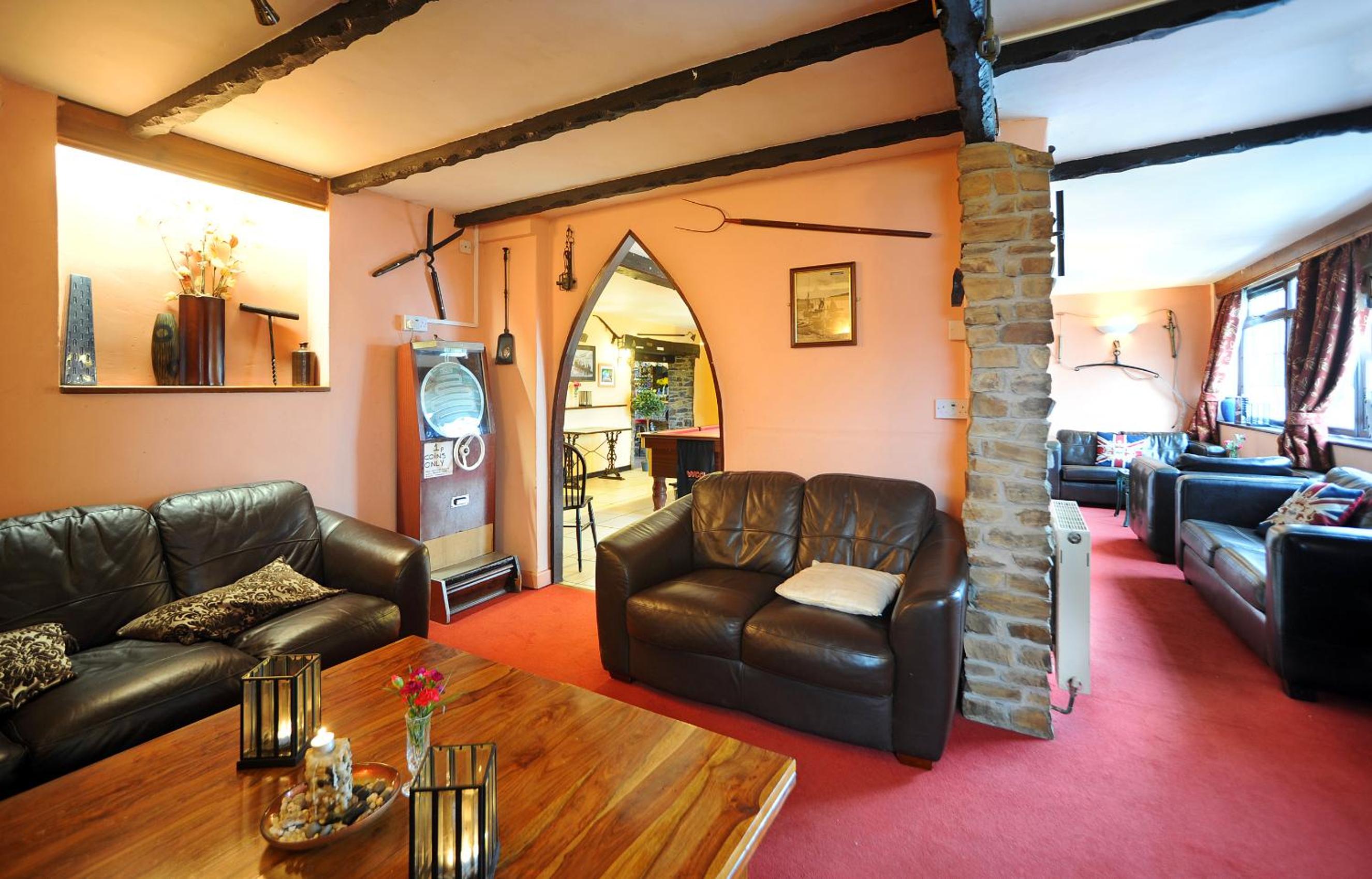 Double Room - Photo 8