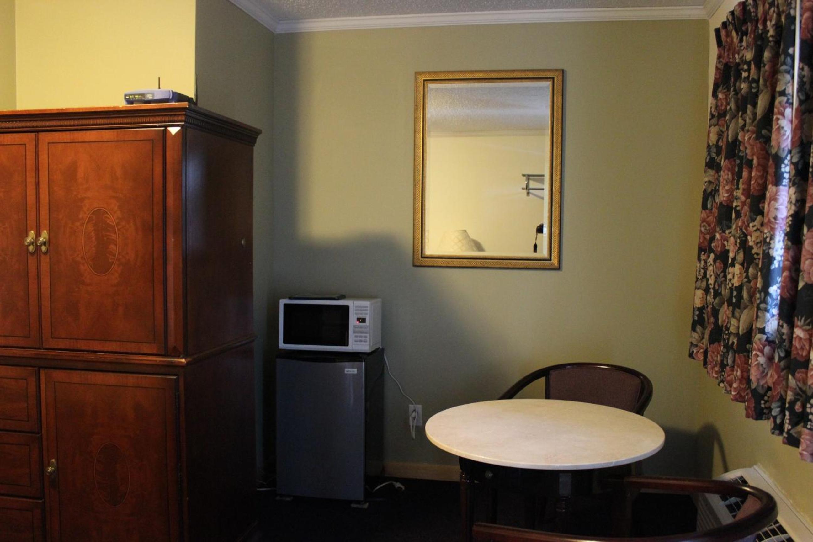Double Room with Two Double Beds photo 3