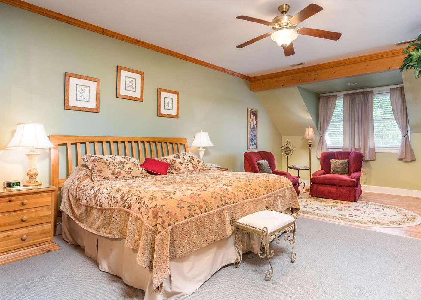 Hummingbird Suite - Photo 7