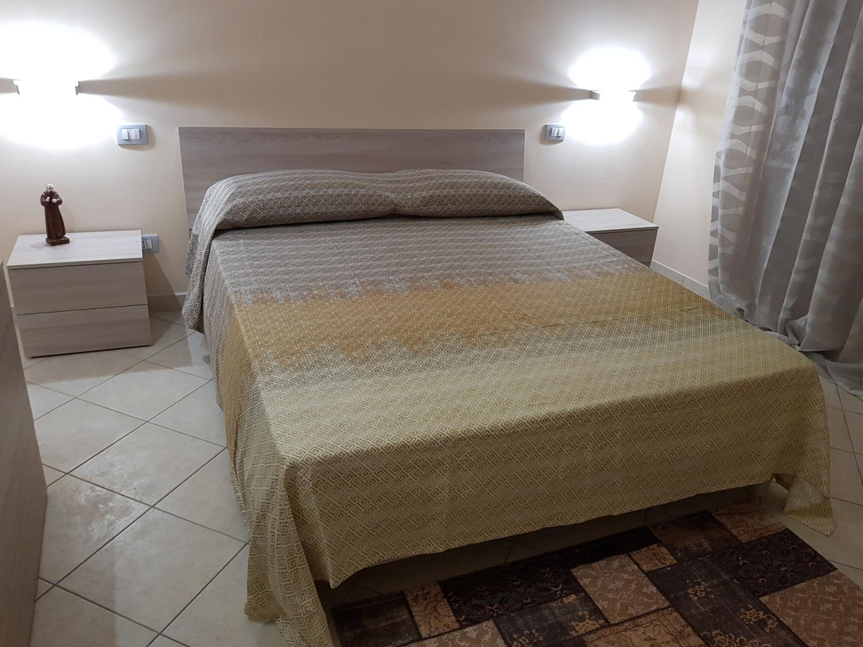 One-Bedroom House photo 1