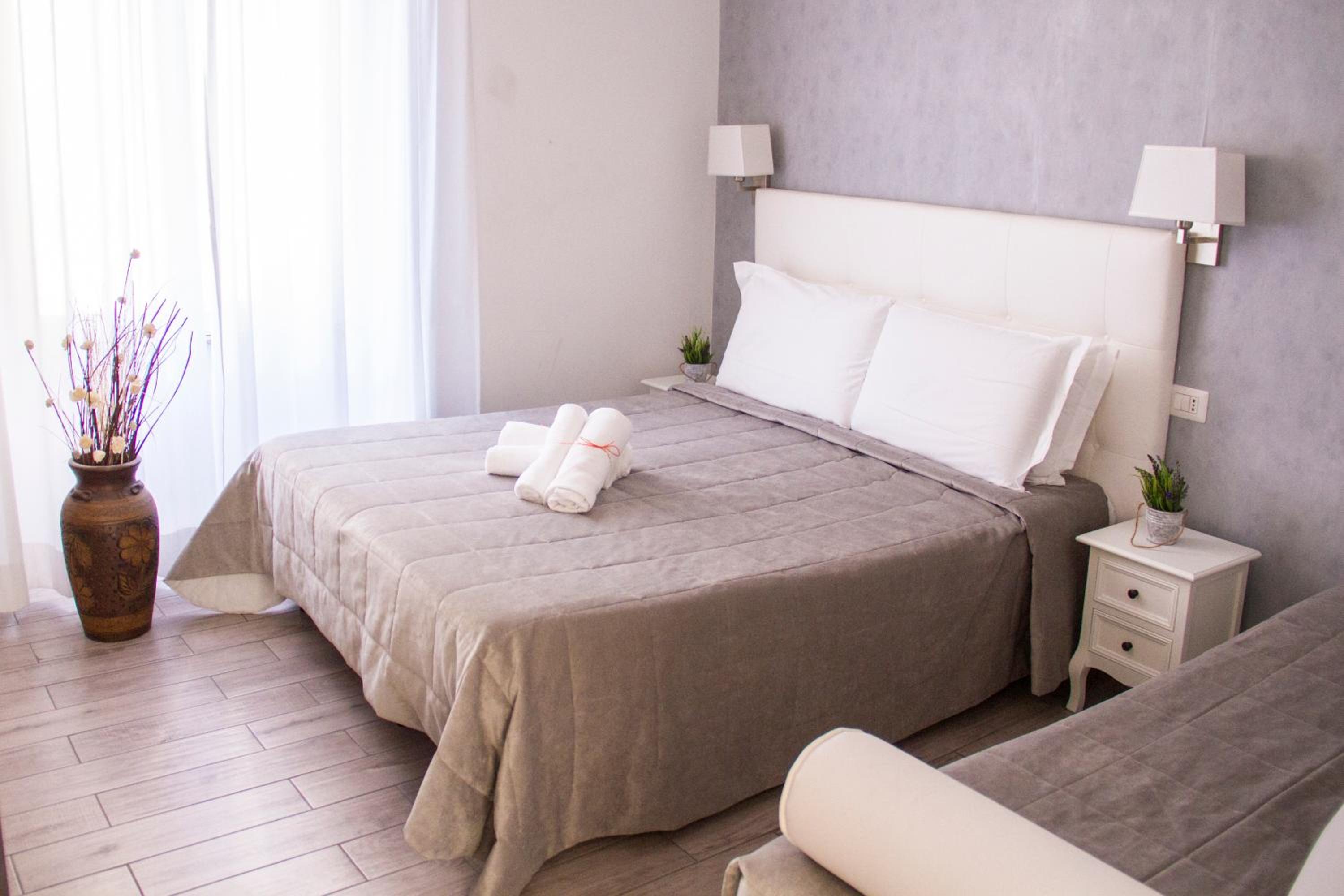 Double or Twin Room with Private External Toilet photo 2