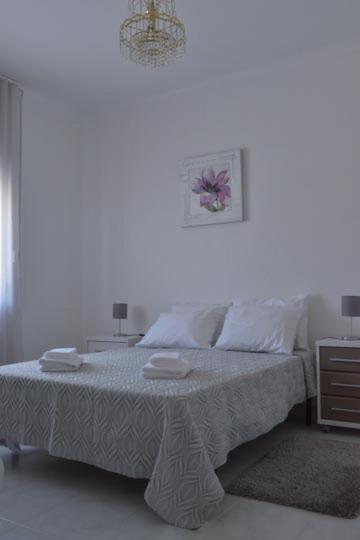 Double Room with Private Bathroom - Photo 15