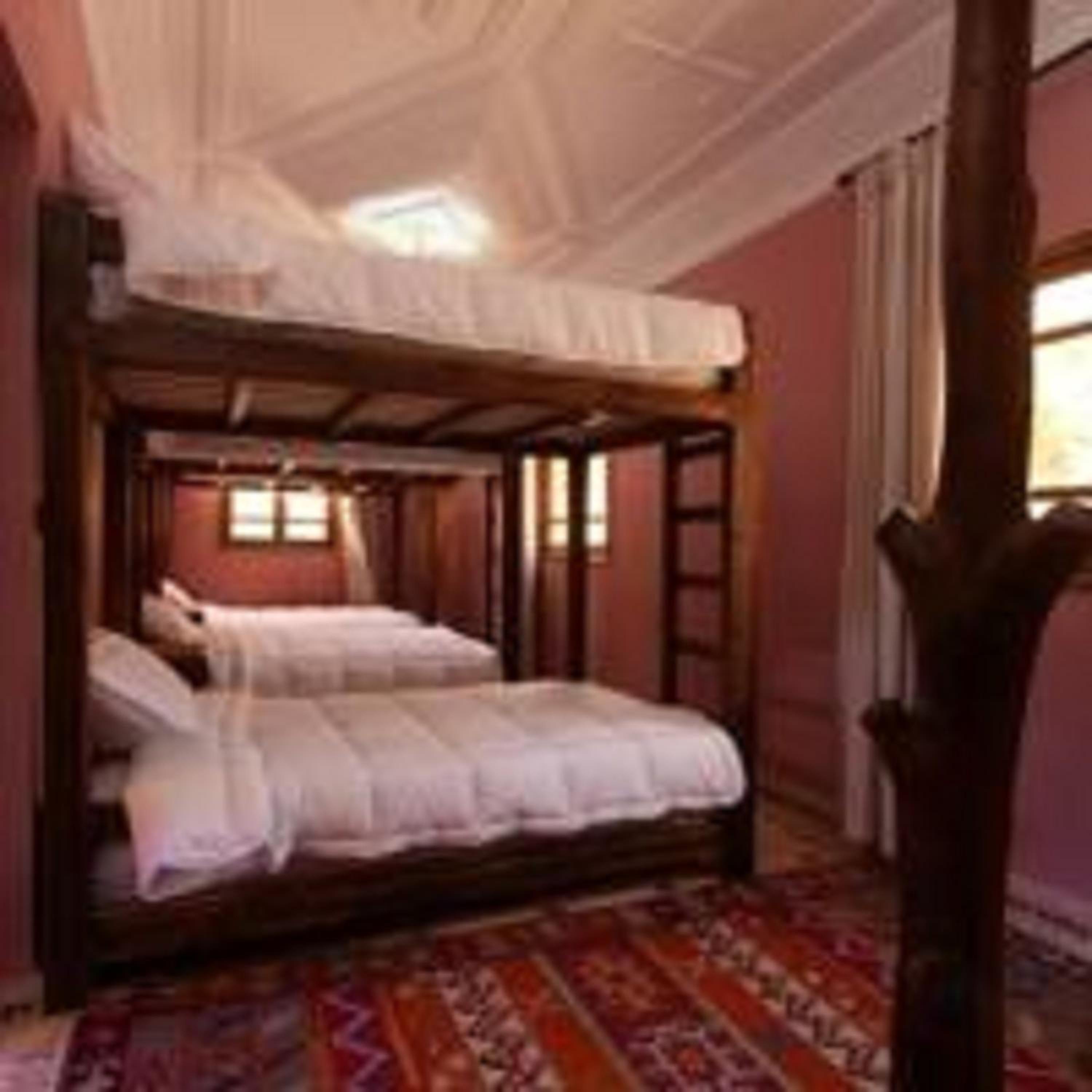 6-Bed Mixed Dormitory Room photo 2