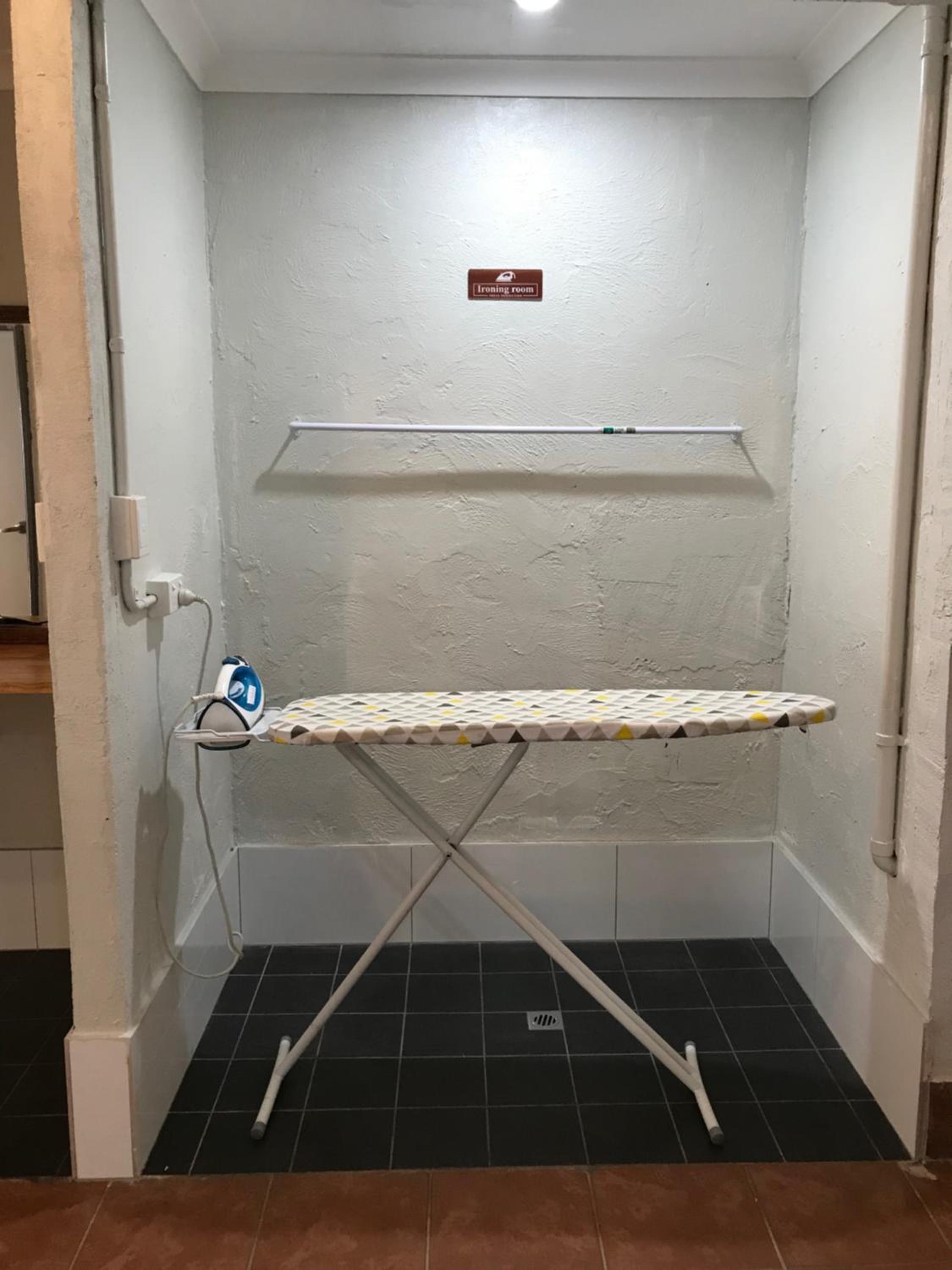 Standard Twin Room with Shared Bathroom photo 3