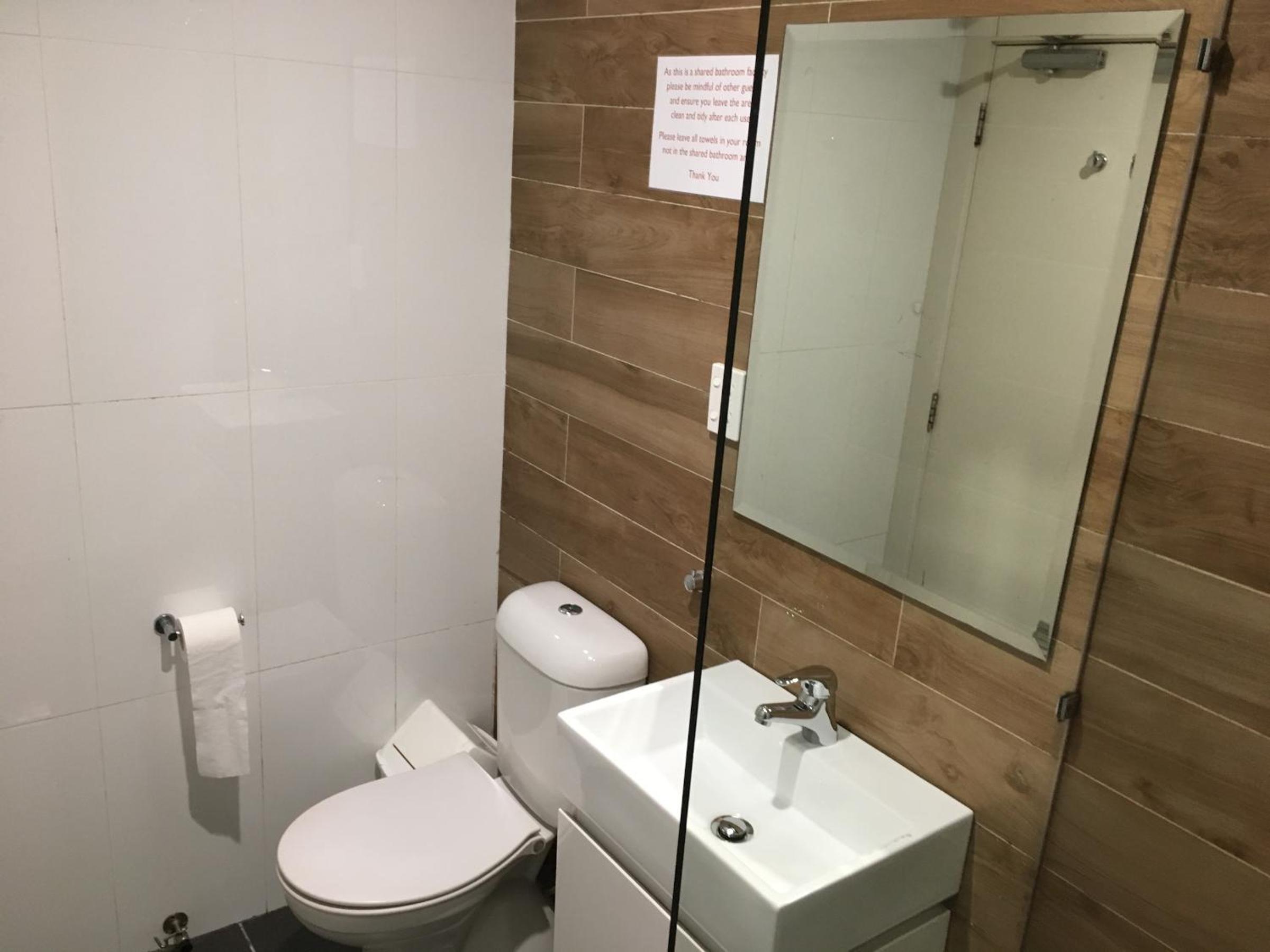 Single Room with Shared Bathroom photo 2