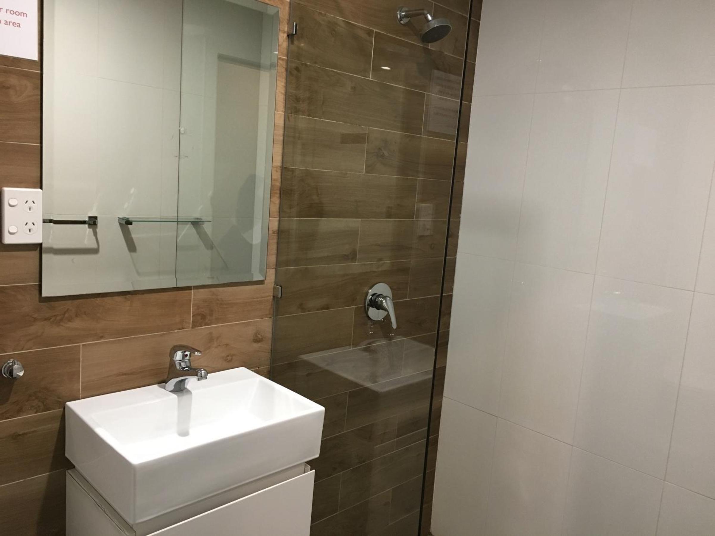 Double Room with Shared Bathroom photo 2