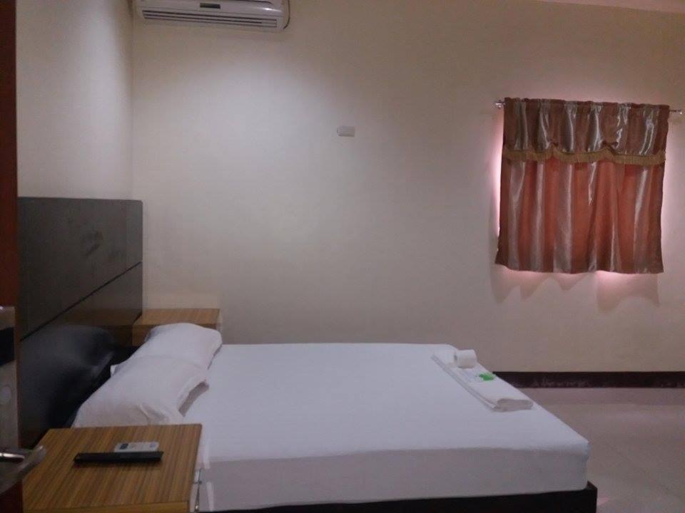 Queen Suite - Photo 5