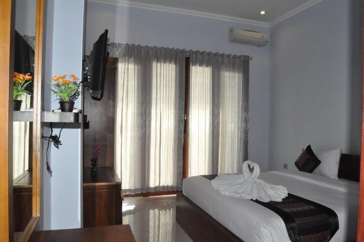 Deluxe Double Room with Balcony and Sea View photo 1