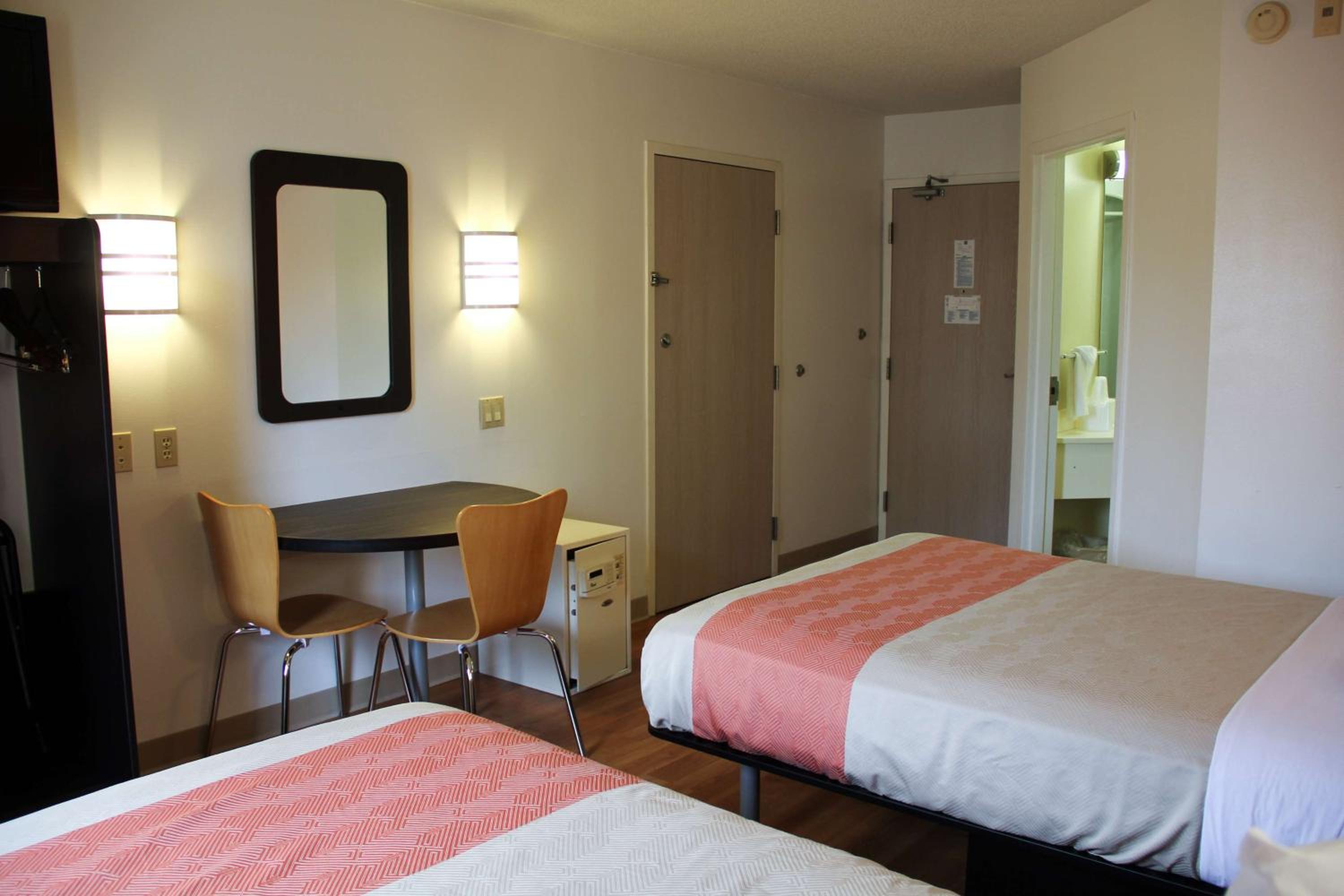 Quadruple Room - Non-Smoking photo 1