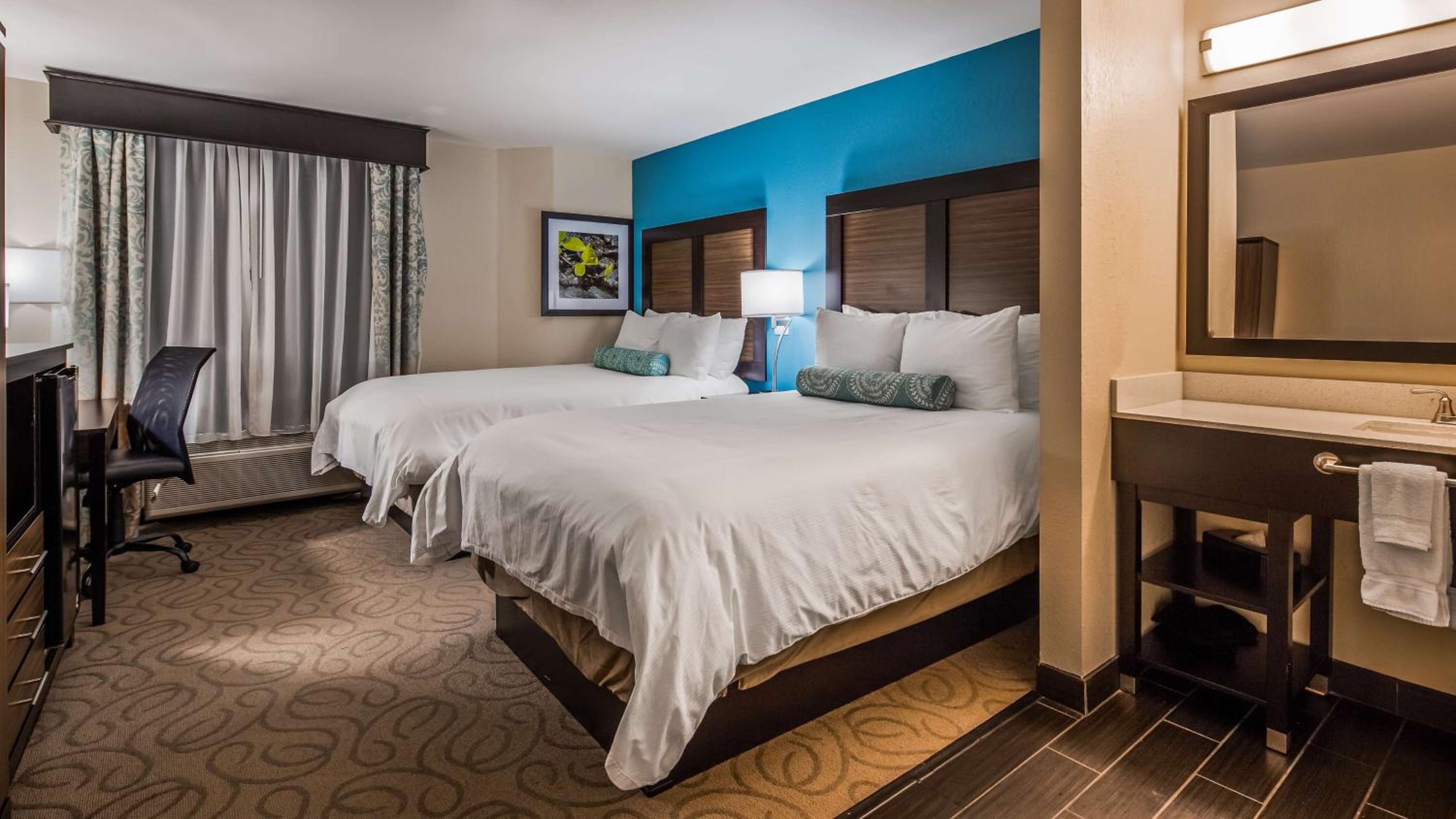 Double Room with Two Double Beds - Photo 1