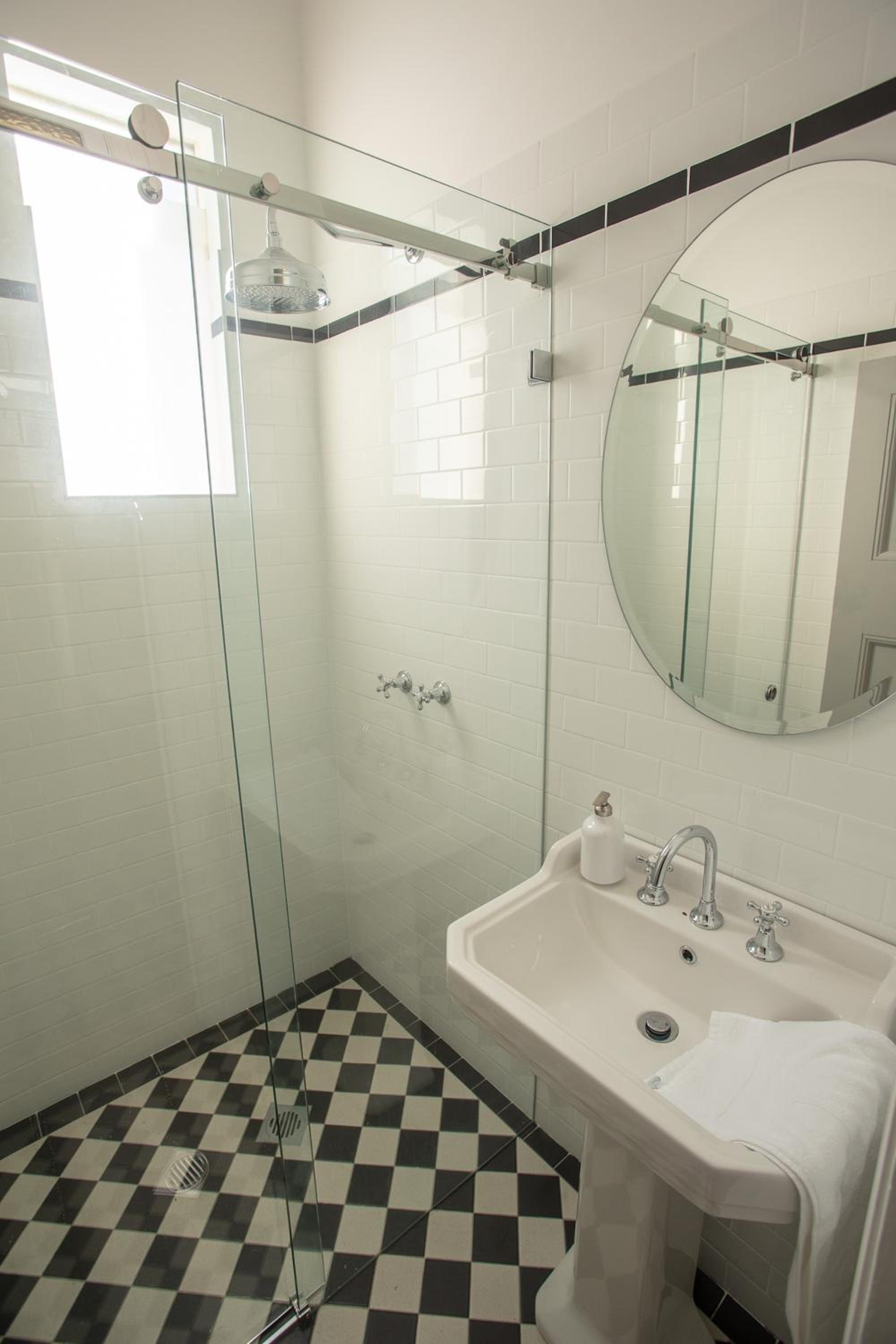 Small Twin Room photo 2