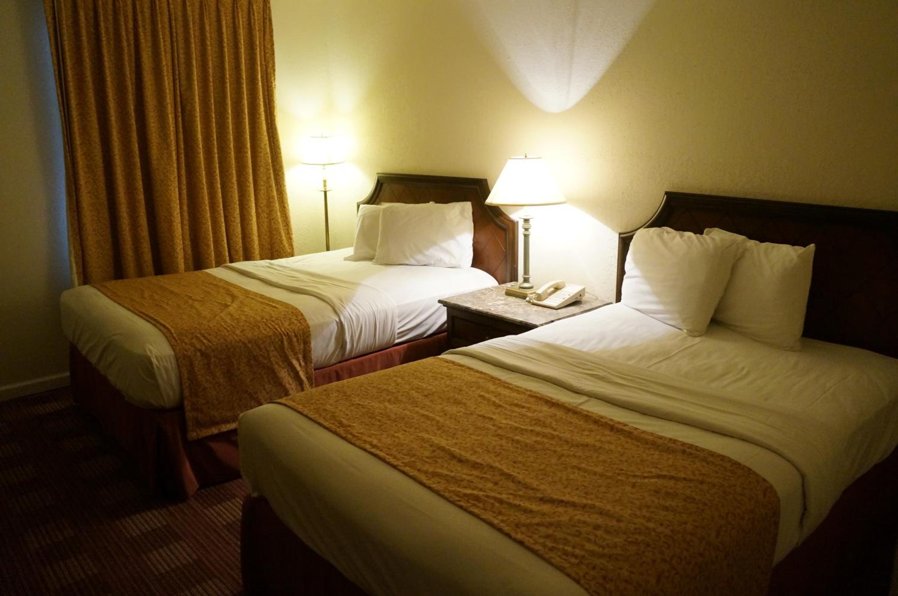 Double Room with Two Double Beds - Non-Smoking photo 1
