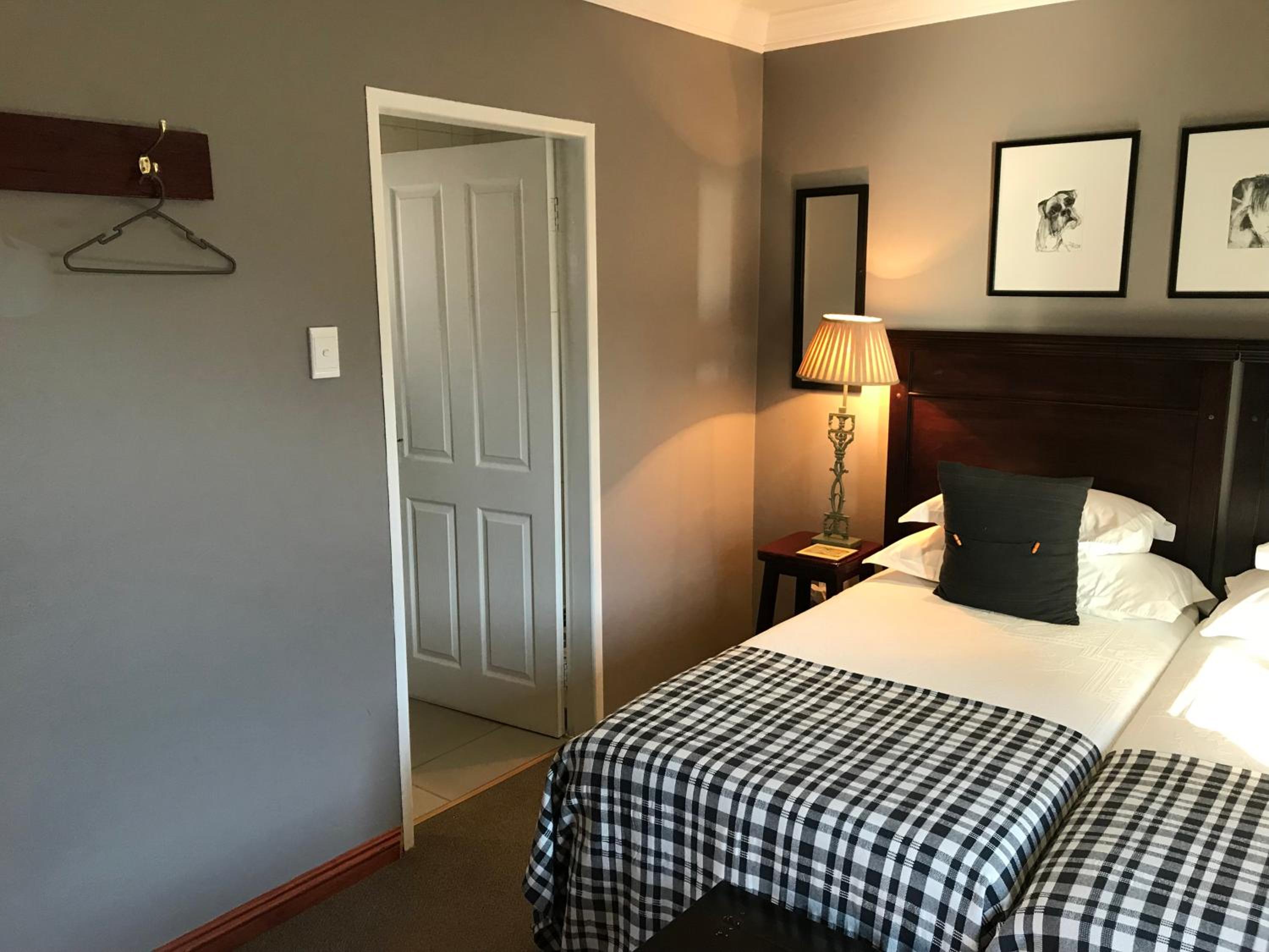 Twin Room with Garden View - Photo 35