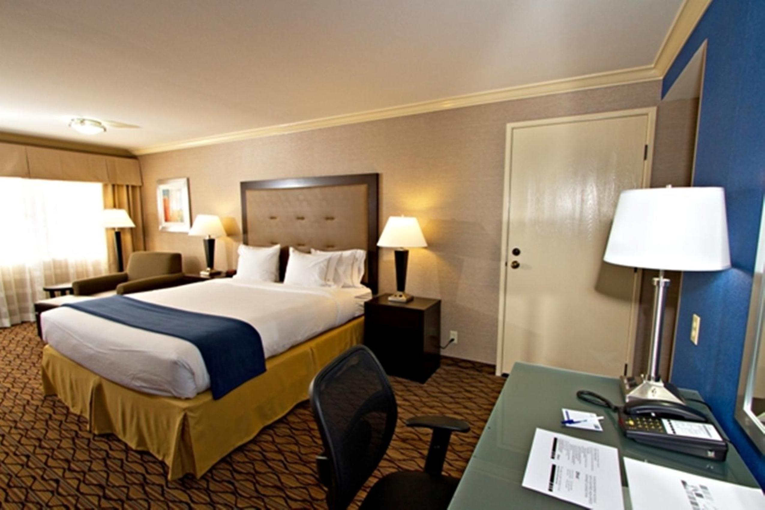 Standard Room - Photo 1
