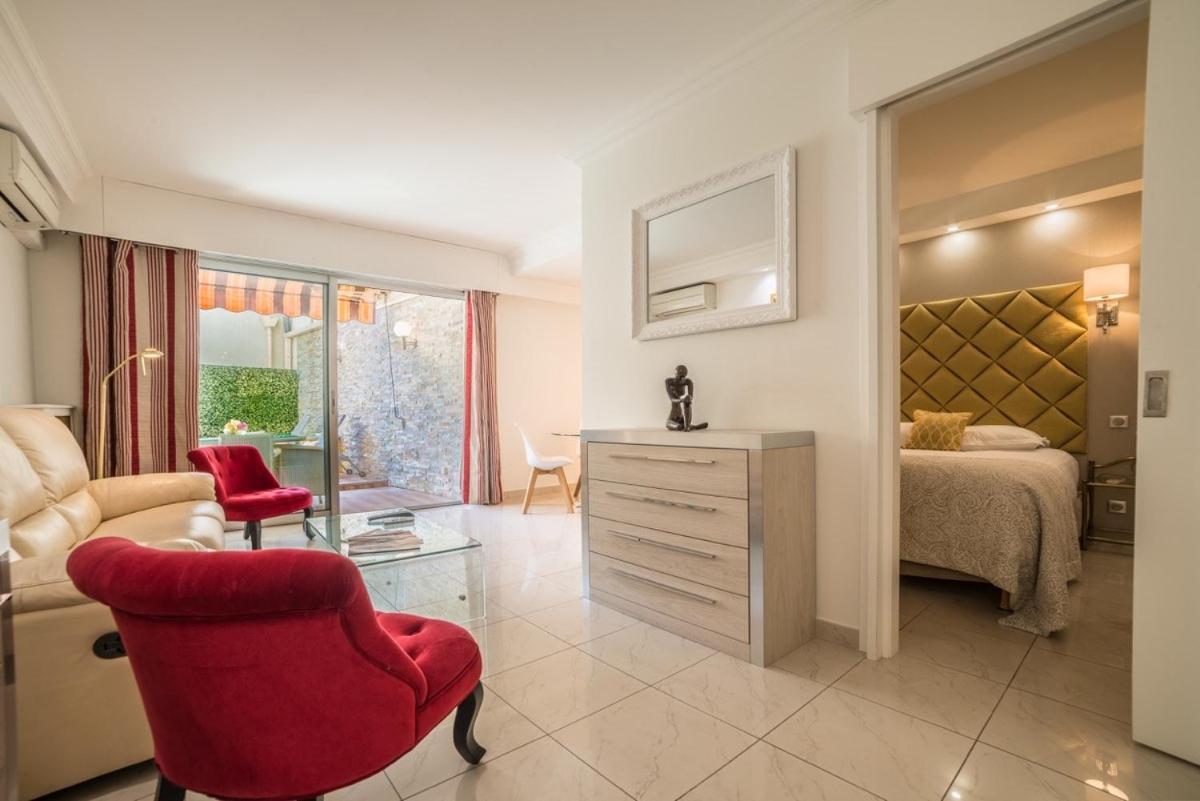 Two-Bedroom Apartment Mireille d'arc