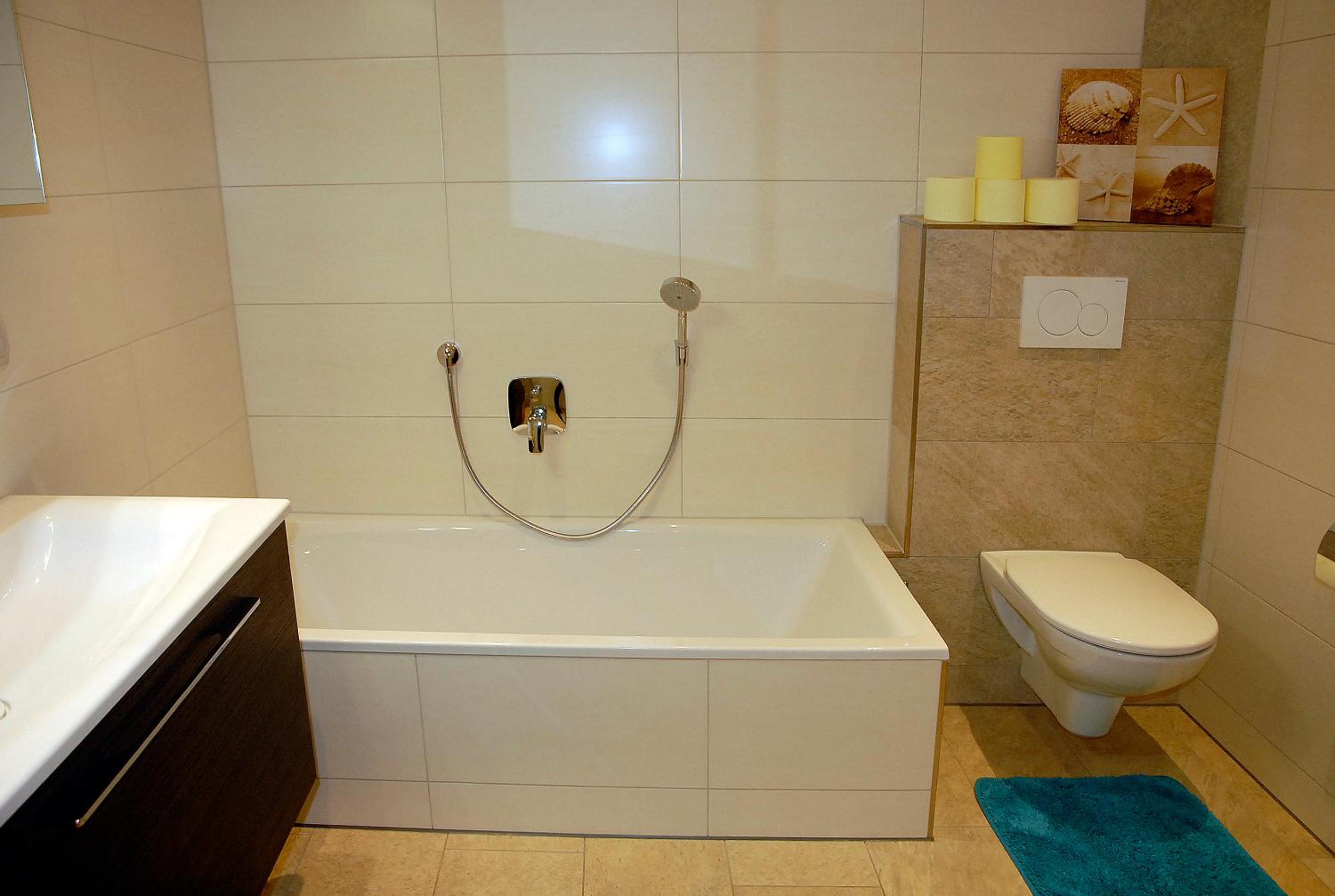 Two-Bedroom Apartment - Photo 2