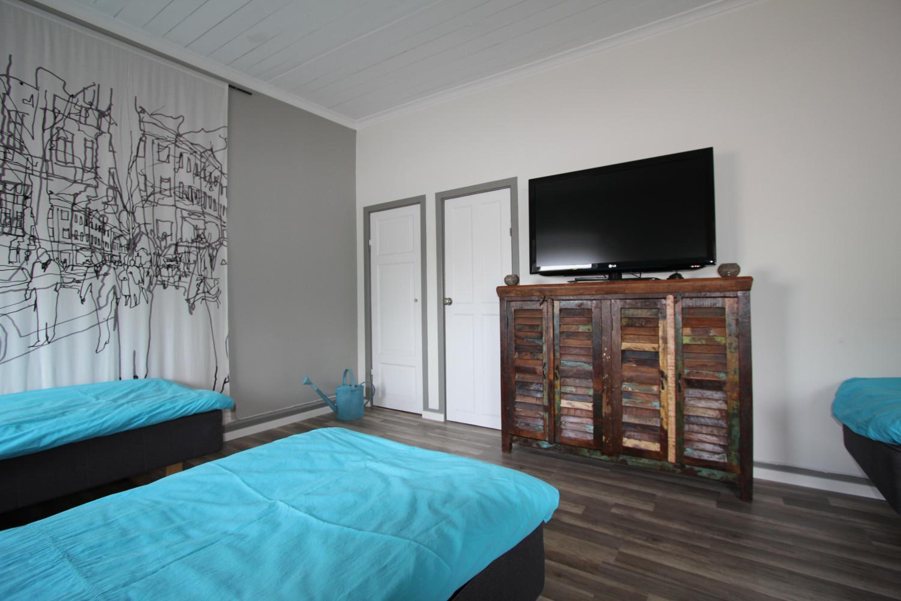 Apartment photo 2
