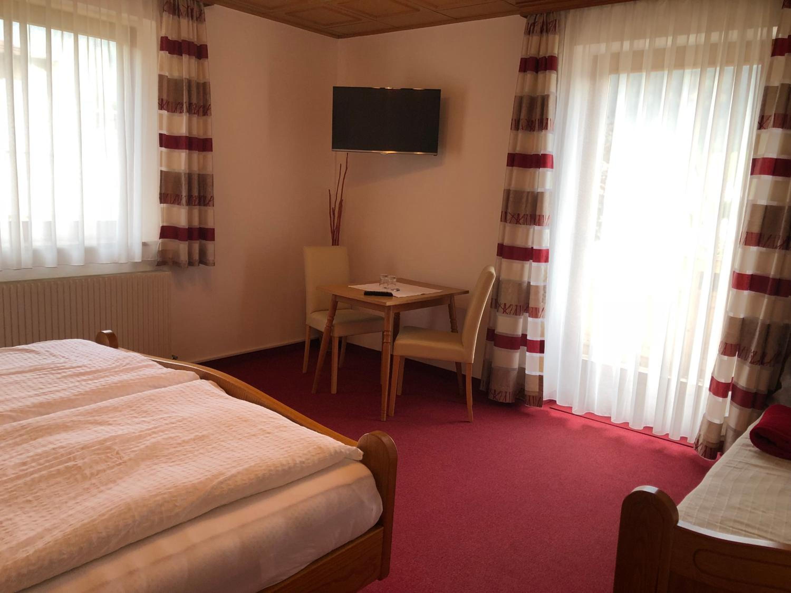 Large Double Room photo 2