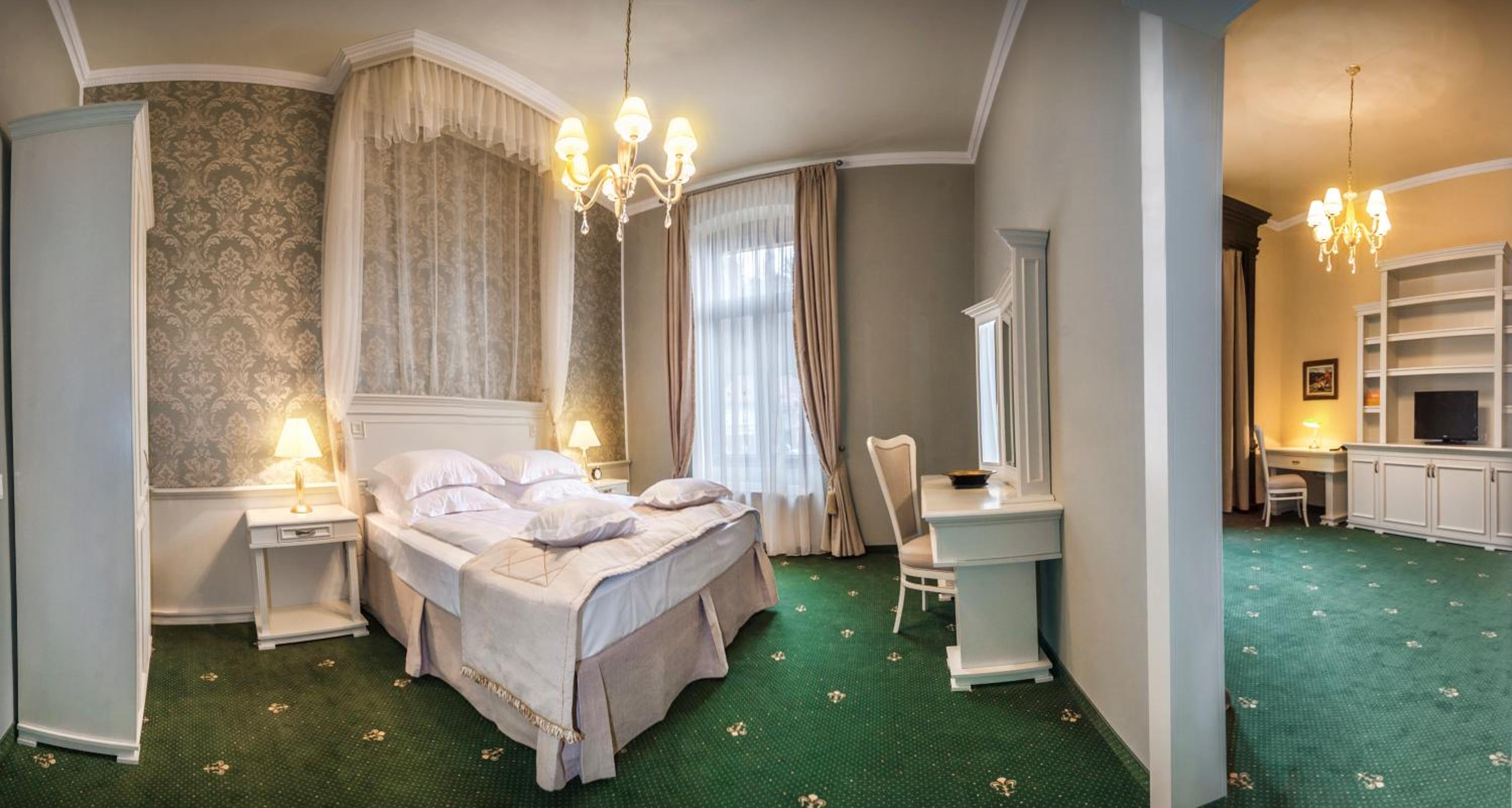 Presidential Suite with Citadel View photo 1