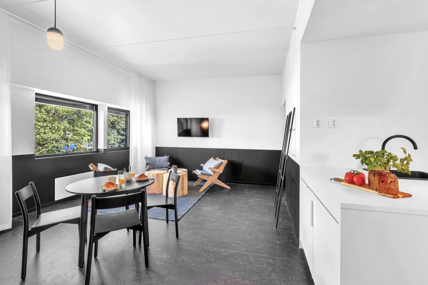 Three-Bedroom Apartment For Five photo 2