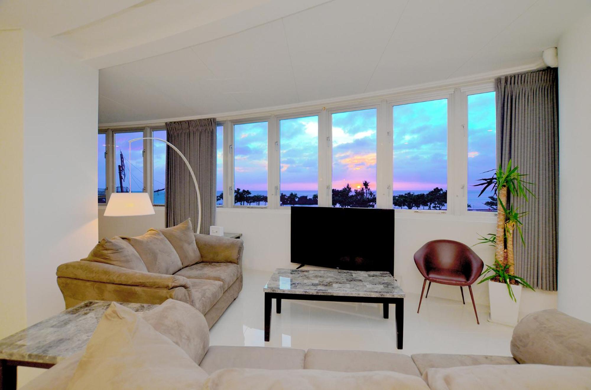 C Side Annex Suite -Panoramic Ocean View- photo 3
