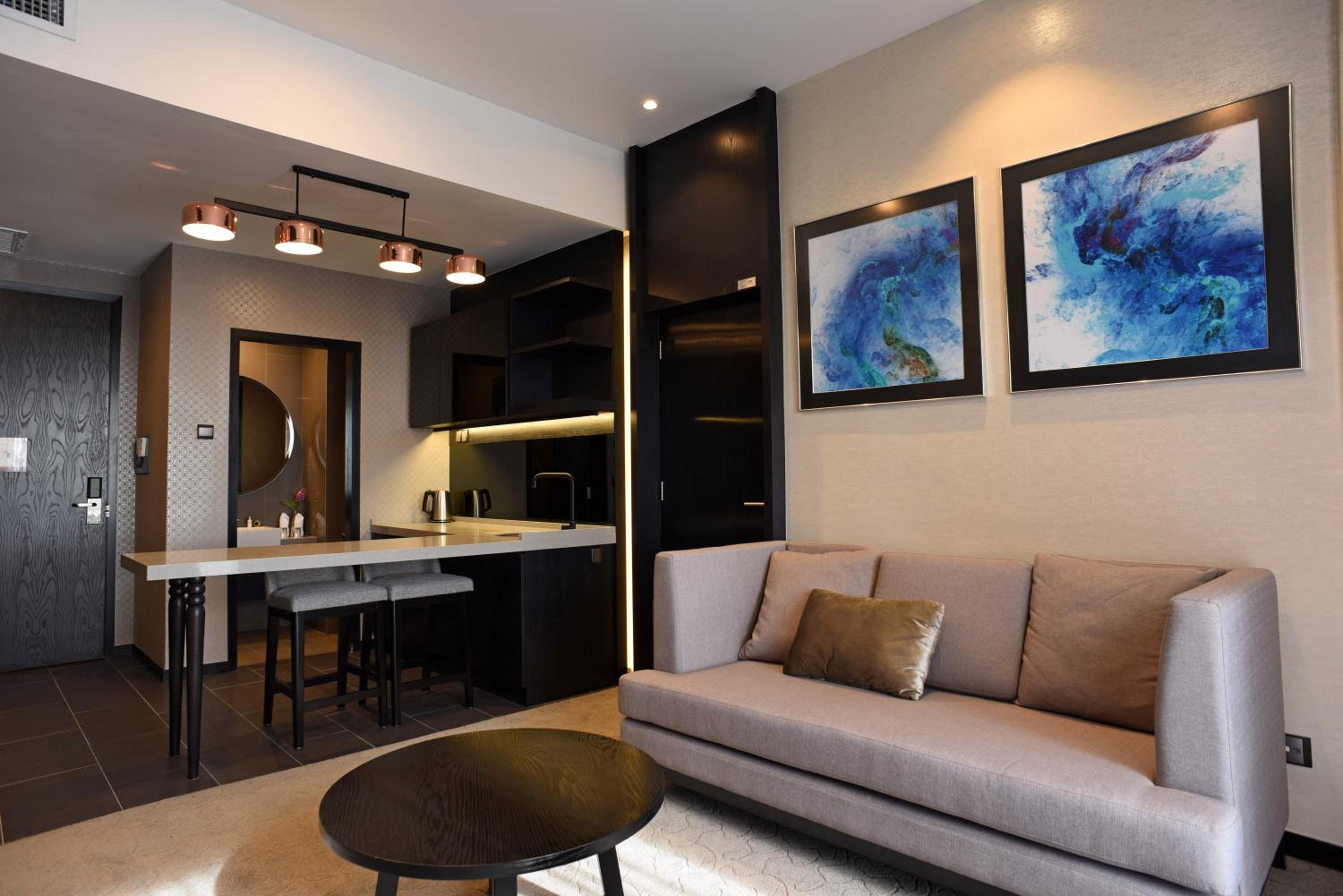 Deluxe Suite photo 1