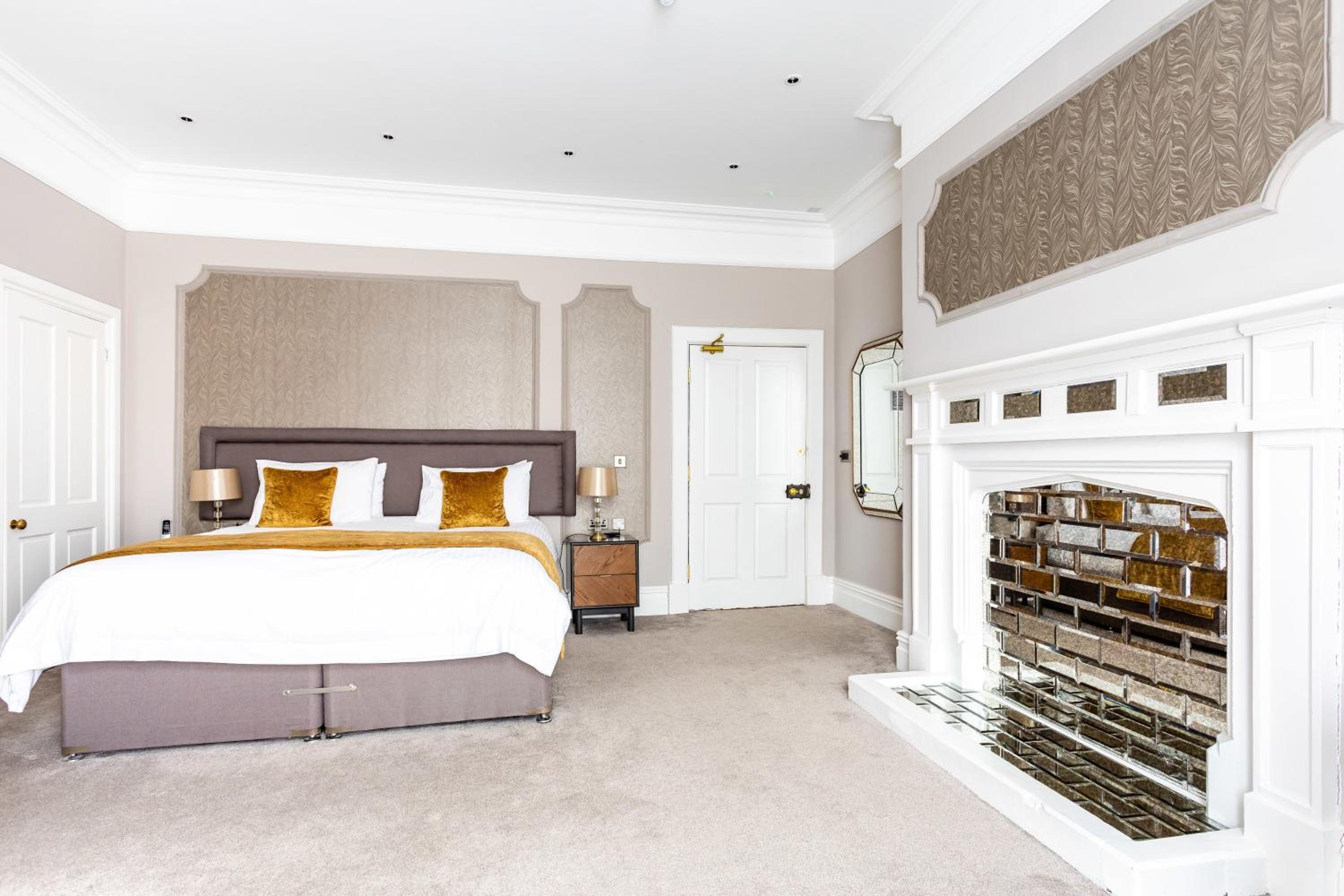 Double Room with Private Bathroom photo 2