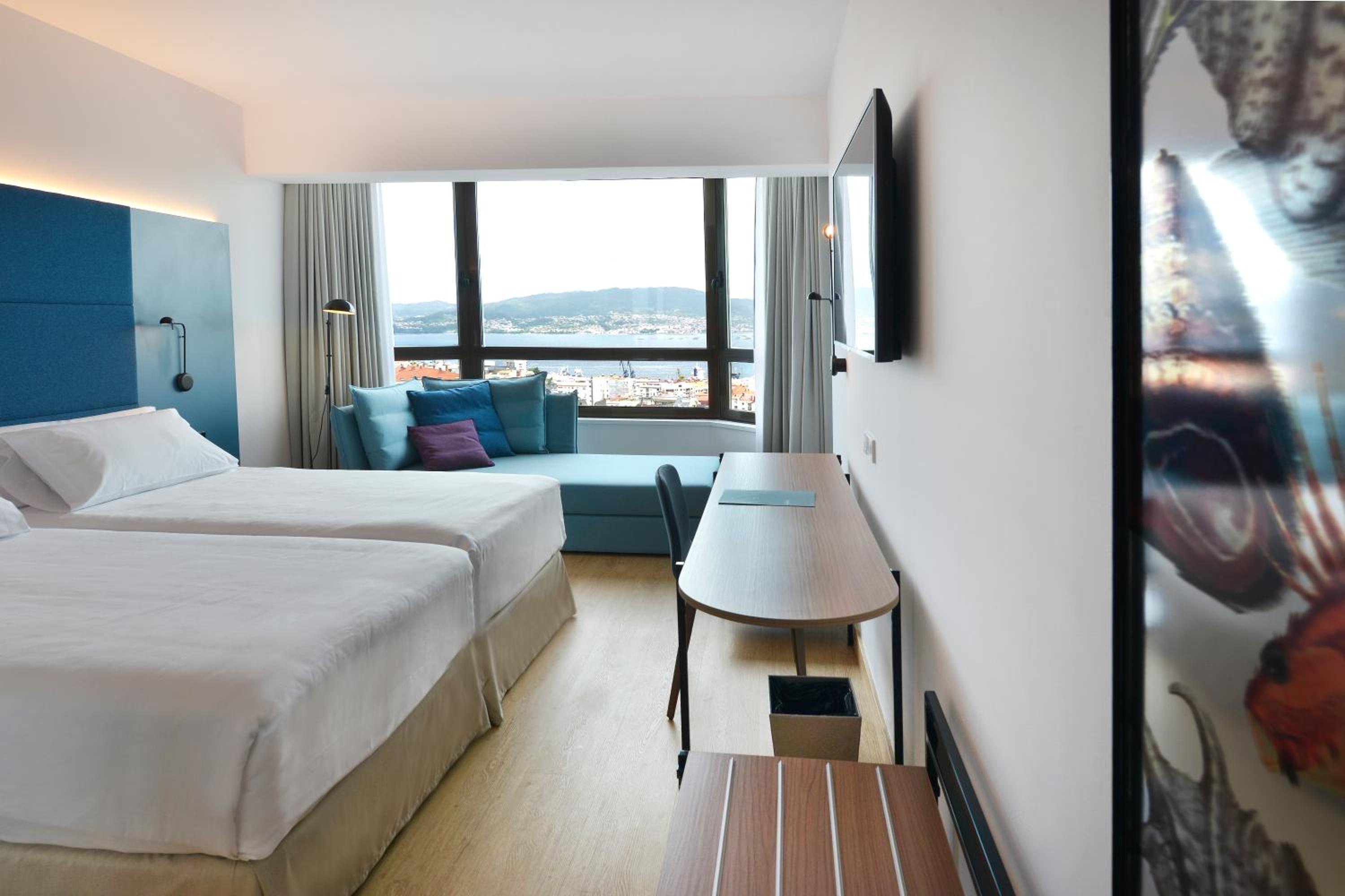 Superior Twin Room with Views (2 Adults) - Photo 5