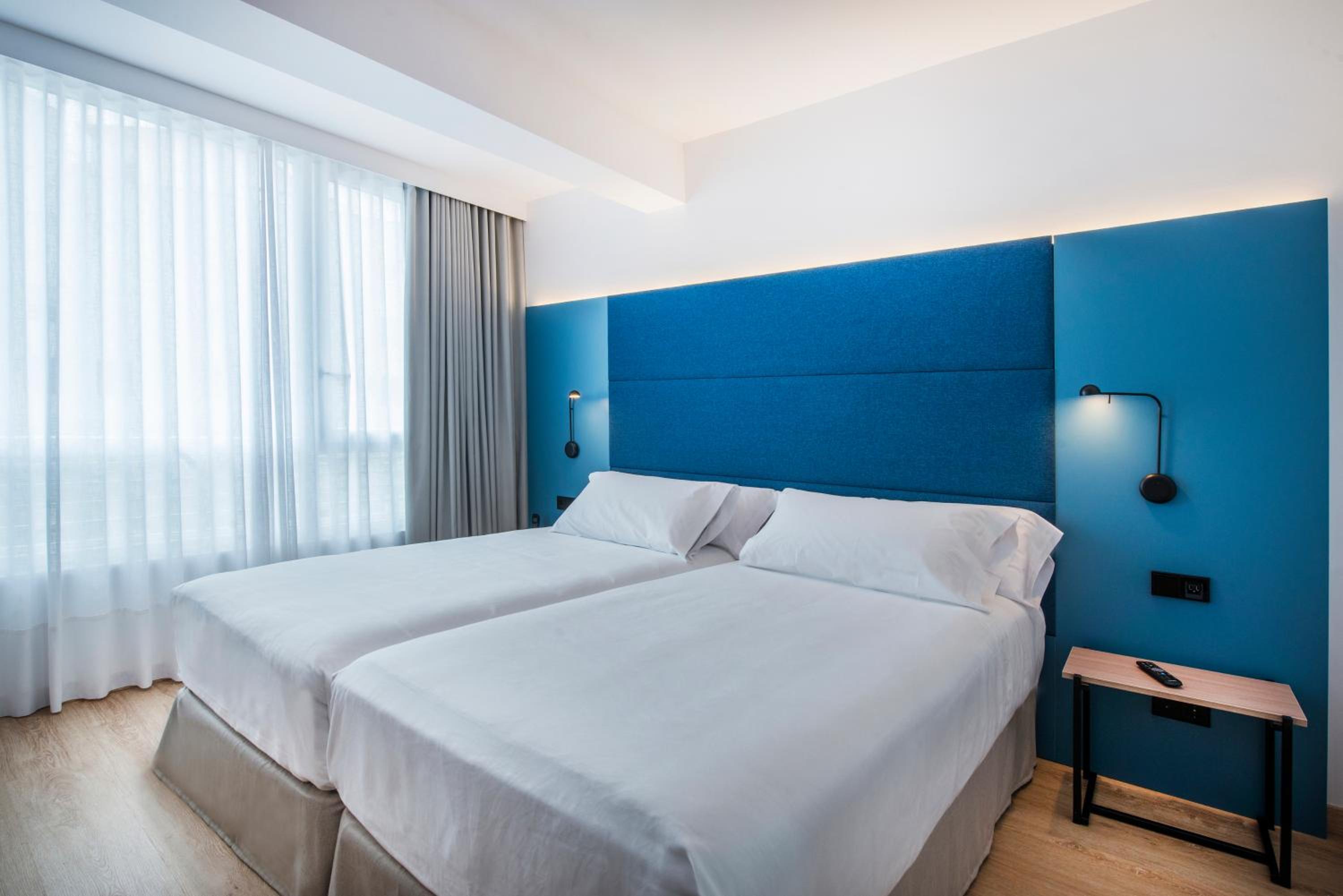 Superior Room (2 Adults) - Photo 3