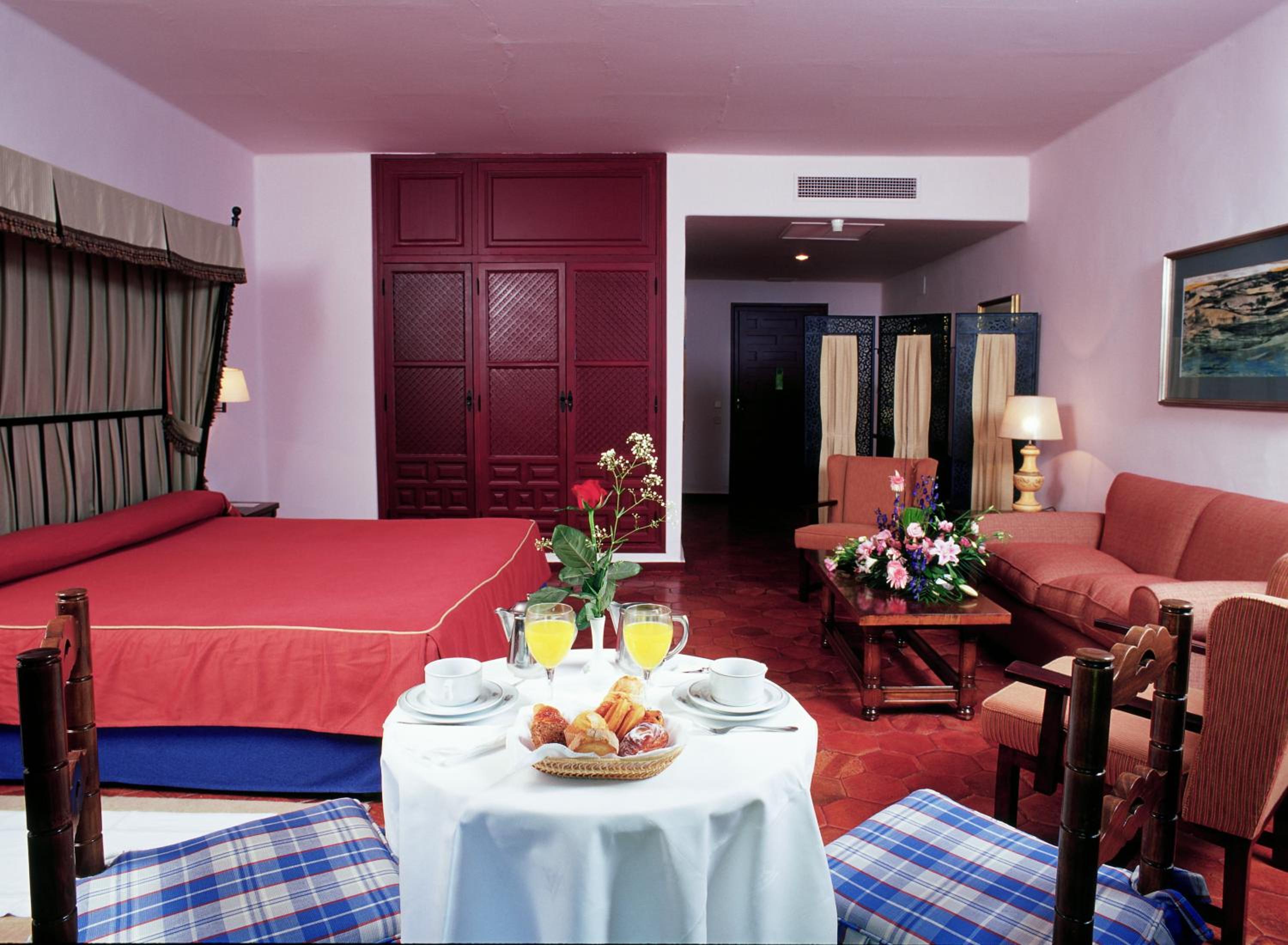 Standard Double Room (3 Adults) - Photo 1