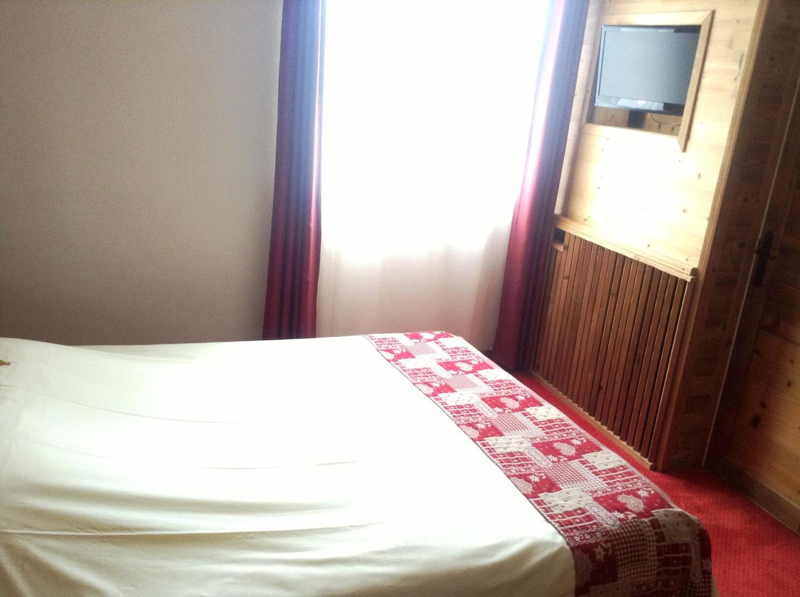 Double Room (1 Adult) - Photo 5