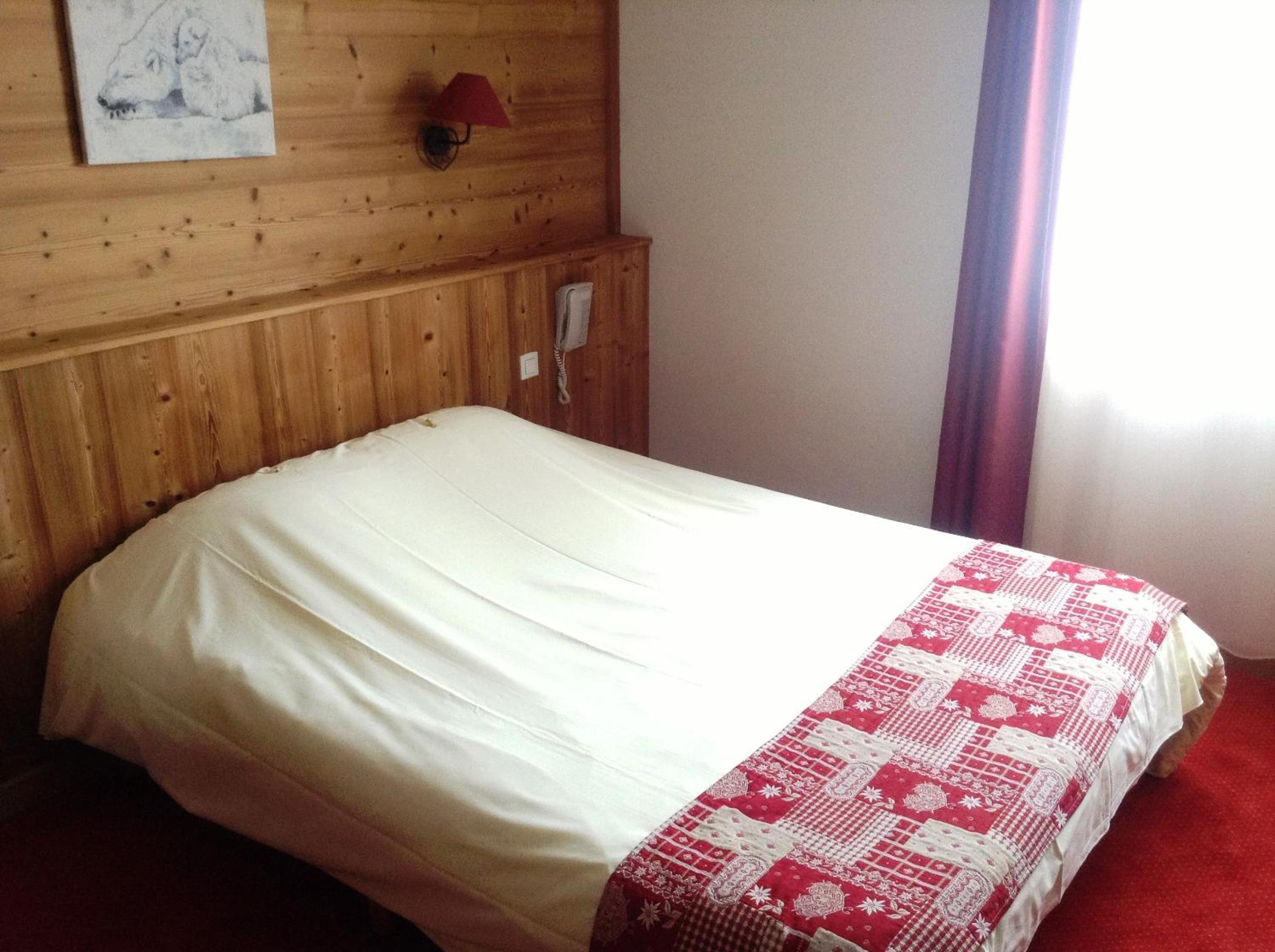 Double Room (1 Adult) - Photo 6