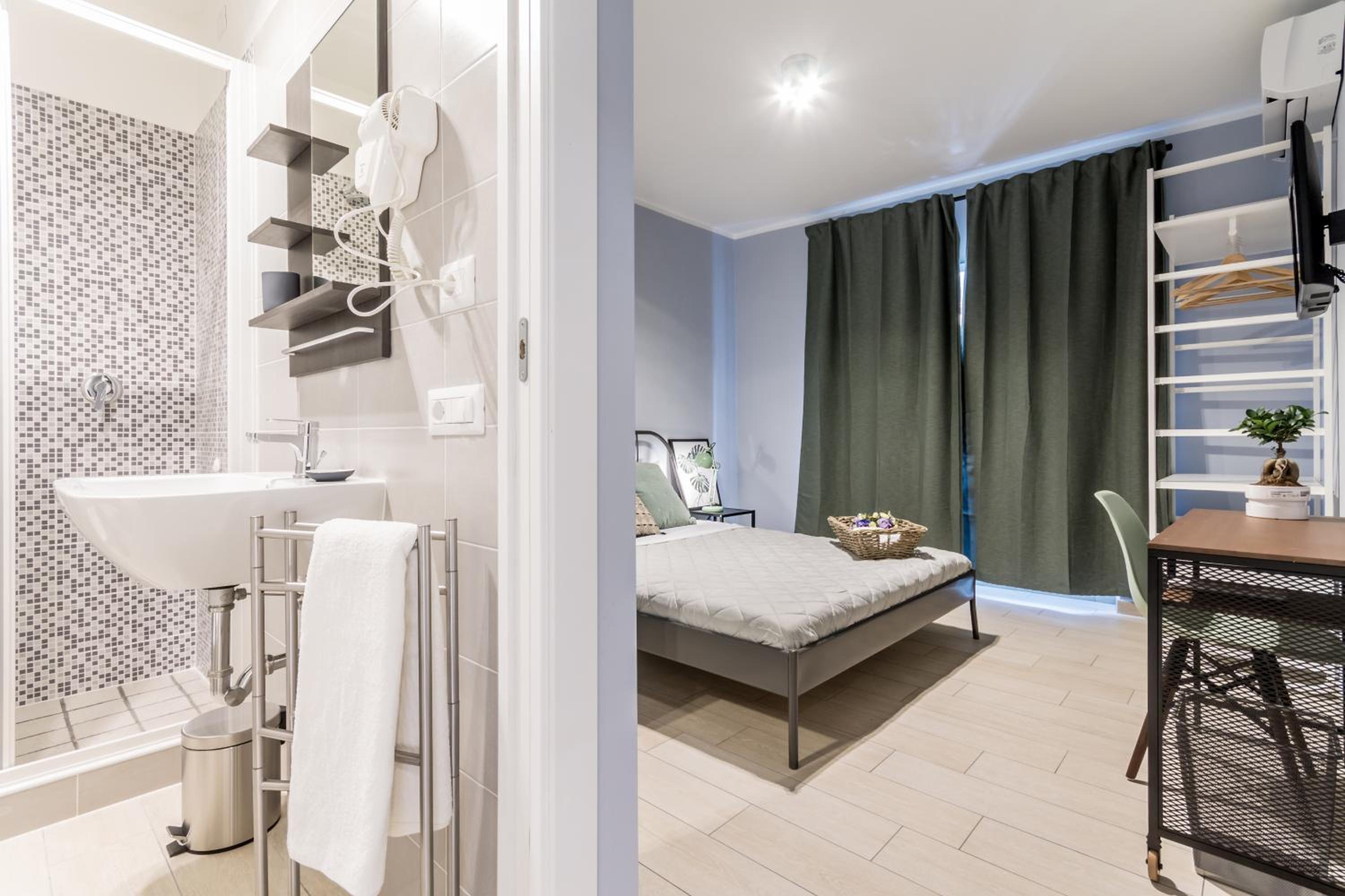 Double Room with Private Bathroom
