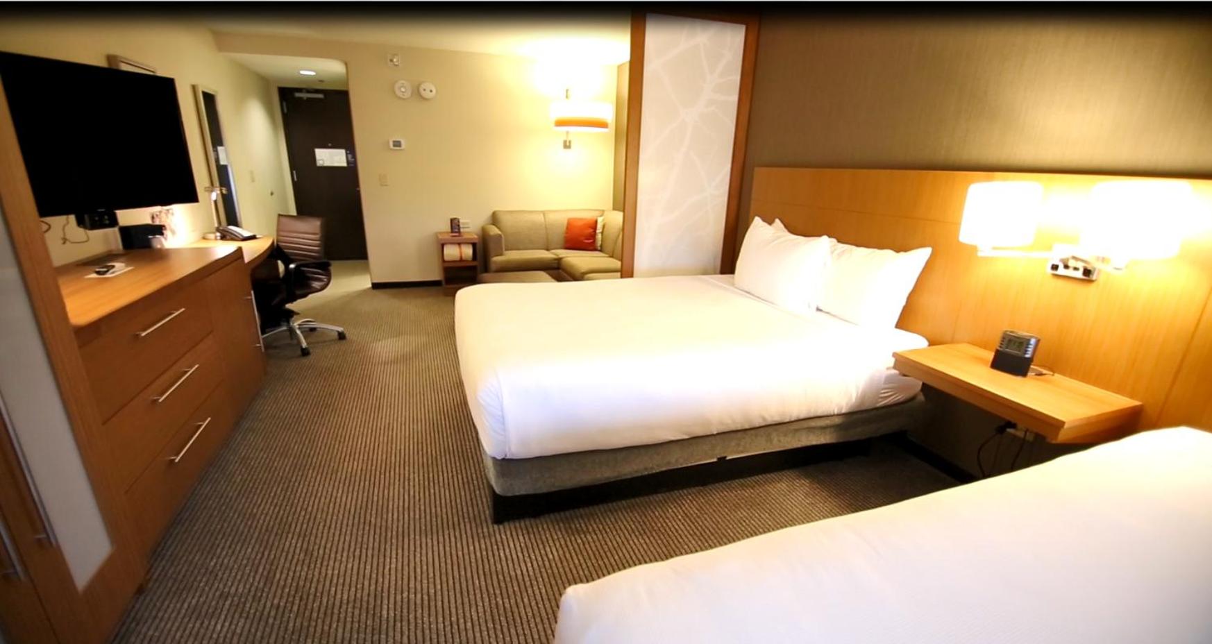 Queen Room with Two Queen Beds, Sofa Bed and Accessible Tub photo 3