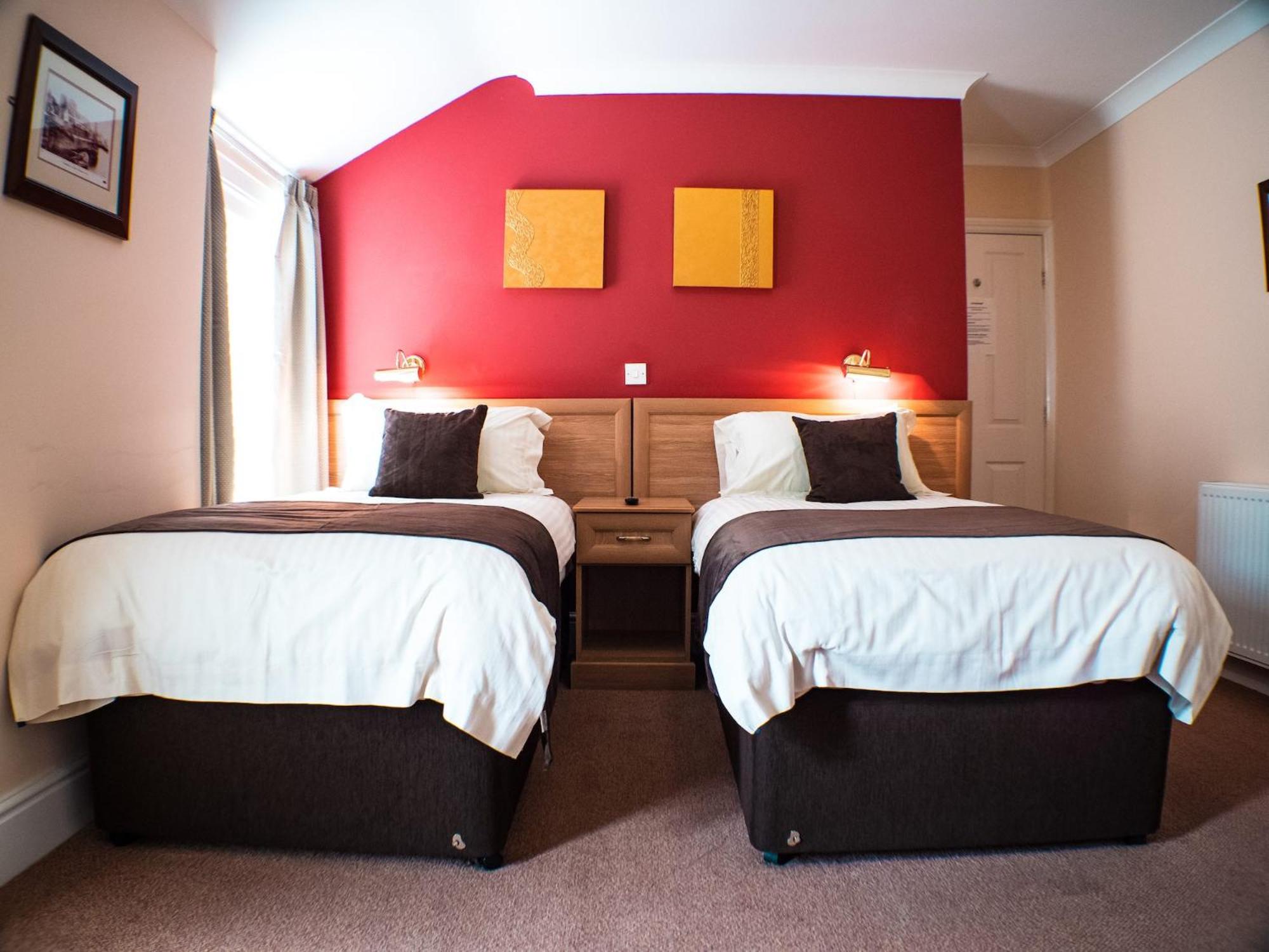 Twin Room - Photo 4