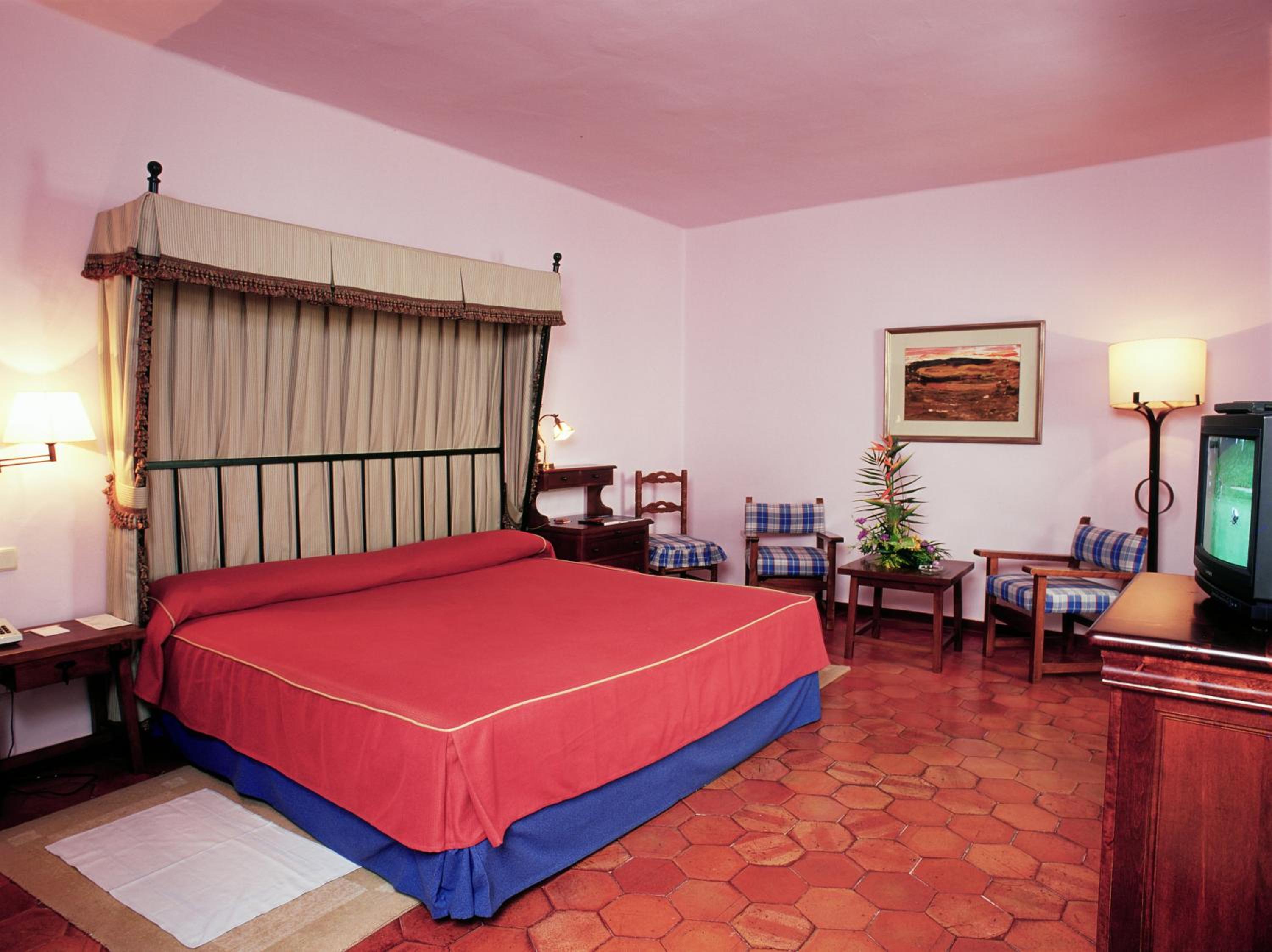 Standard Double Room (3 Adults) - Photo 2