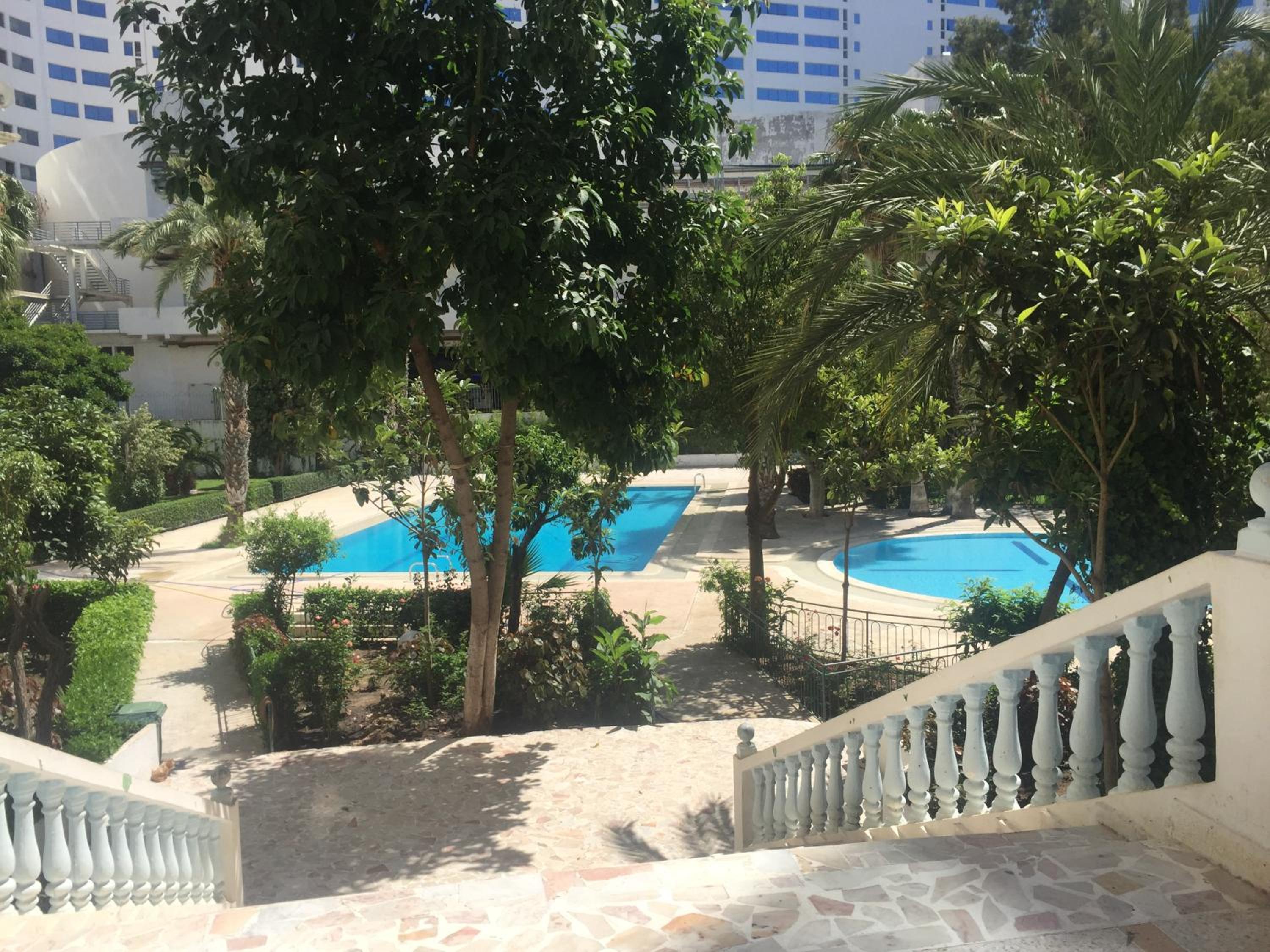 Apartment With Pool View