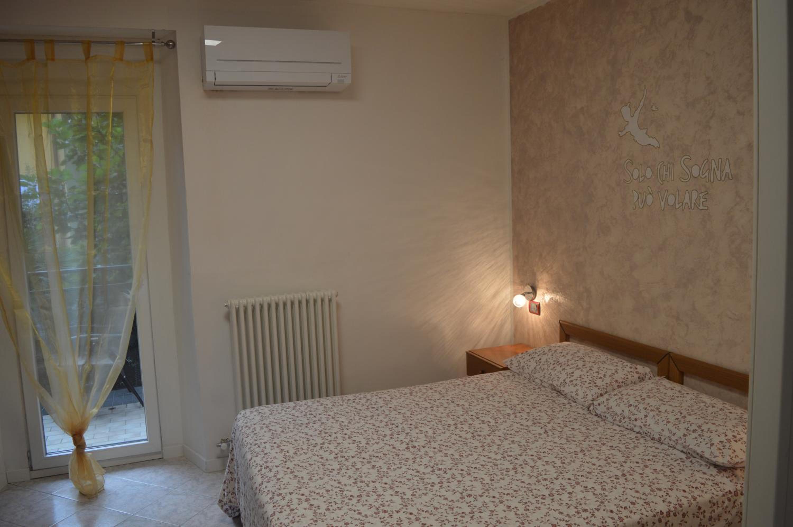 Apartment with Balcony photo 3