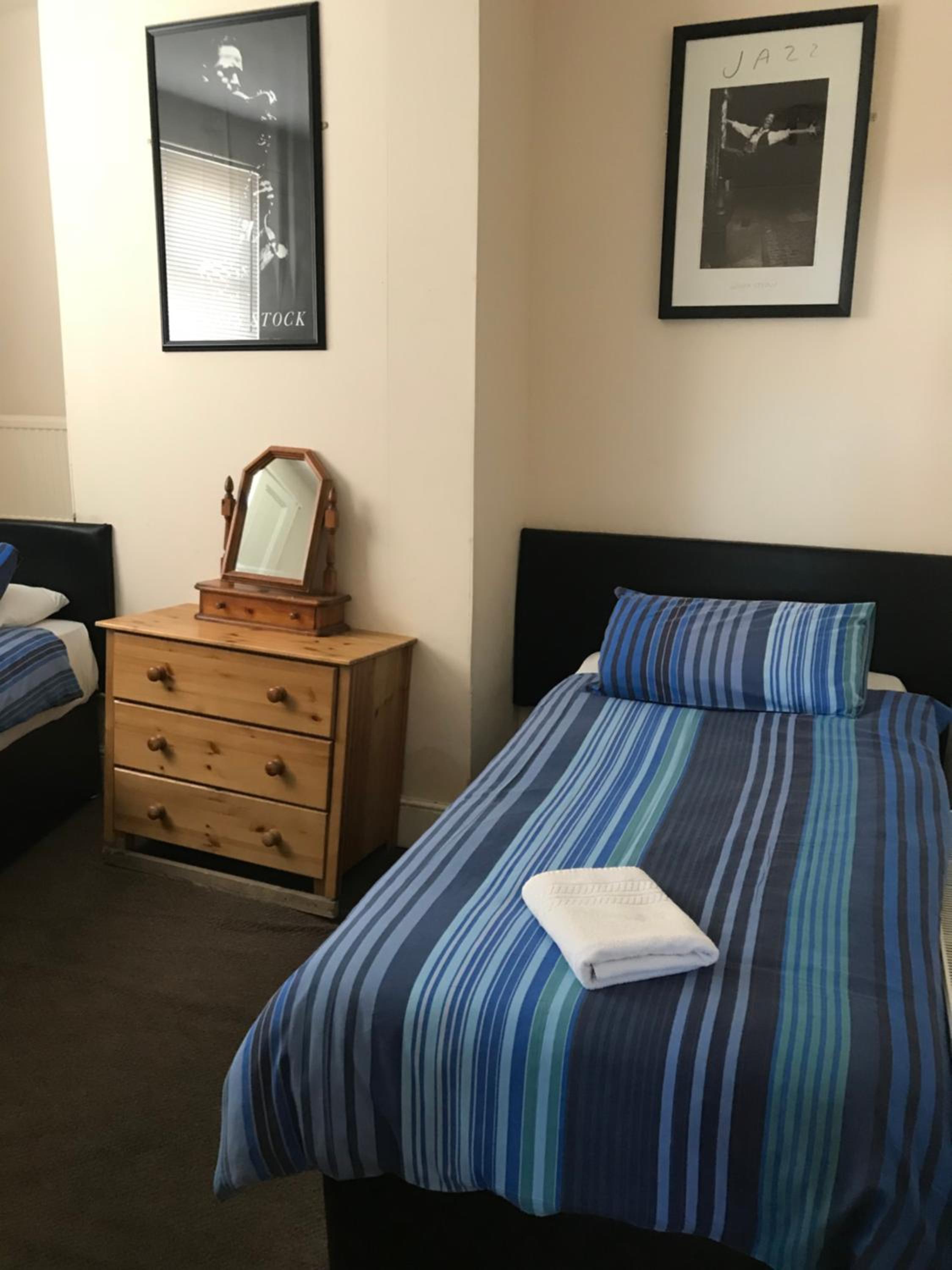 Standard Triple Room - Photo 12