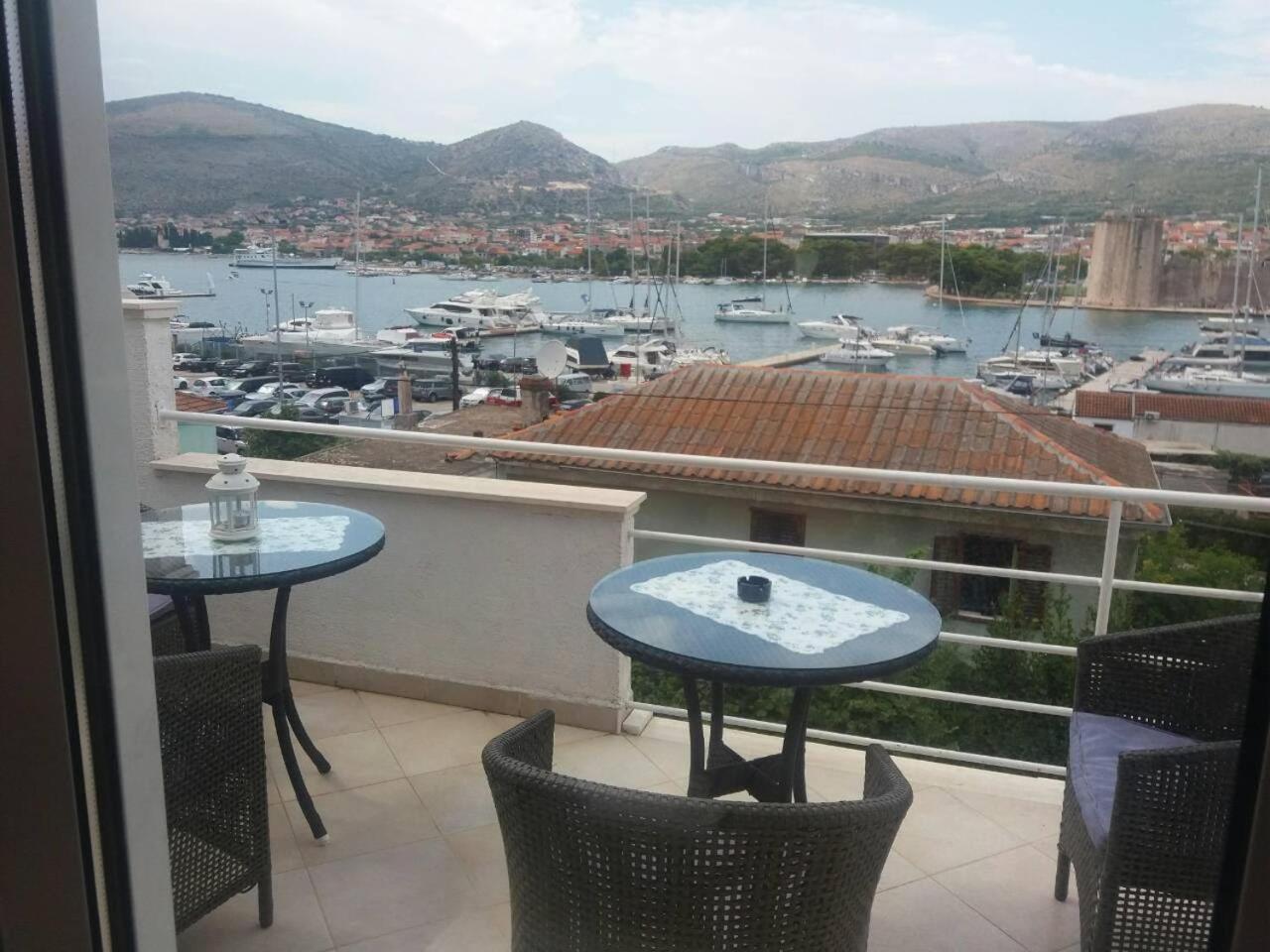 Apartment with Terrace and Sea View - Photo 57
