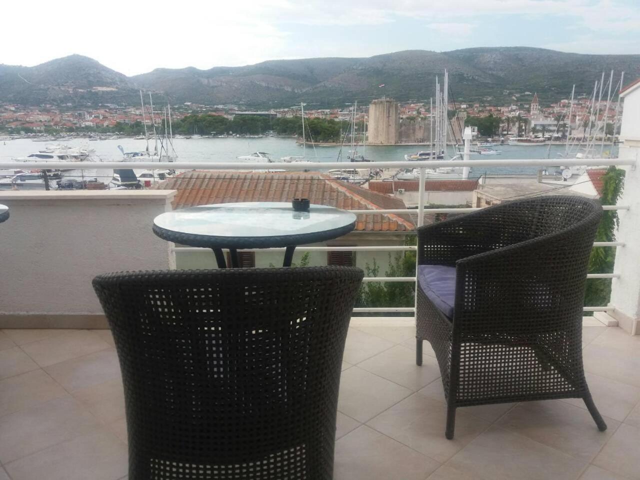 Apartment with Terrace and Sea View - Photo 58