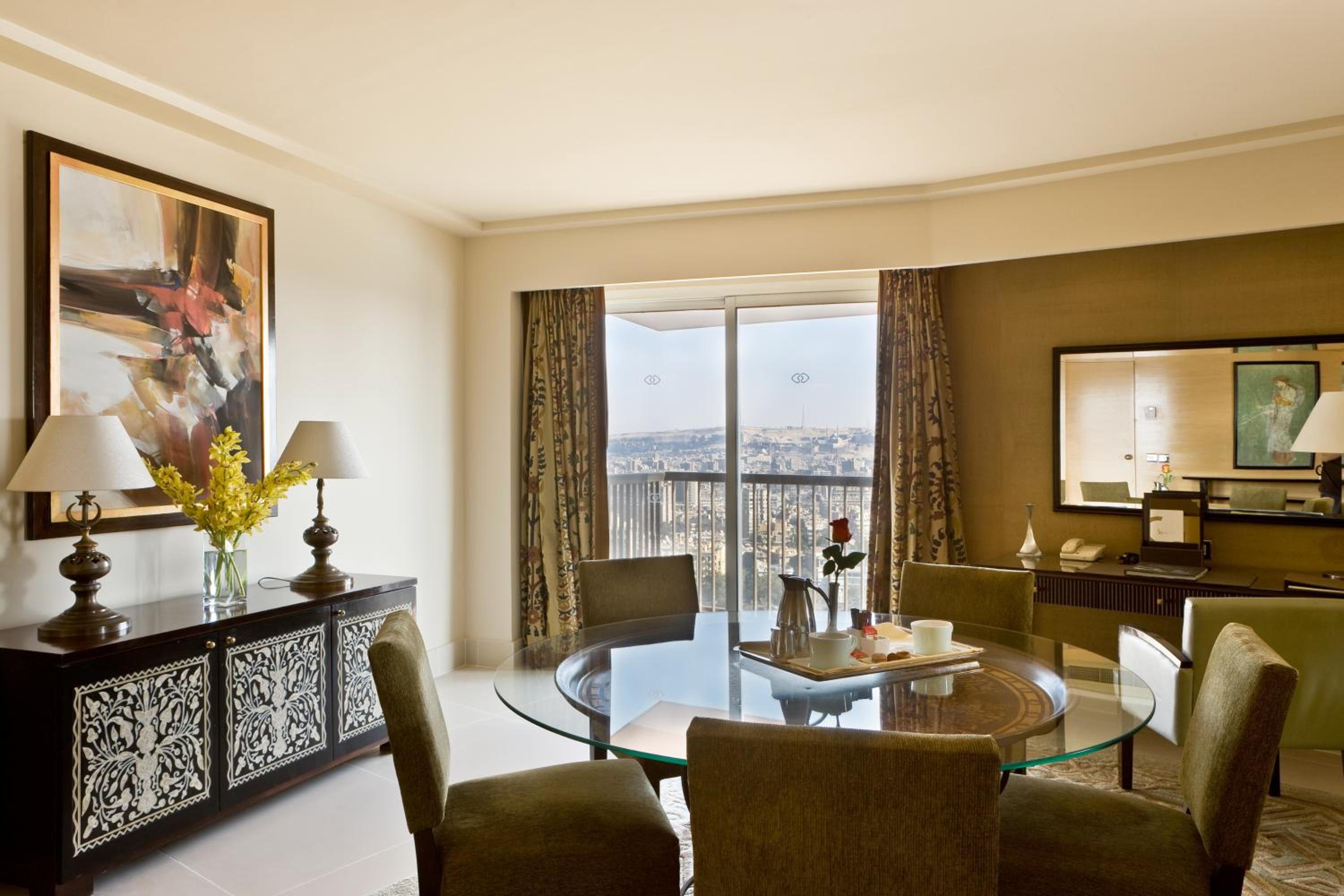 Opera Suite with Panoramic Nile View King Bed thumbnail 5