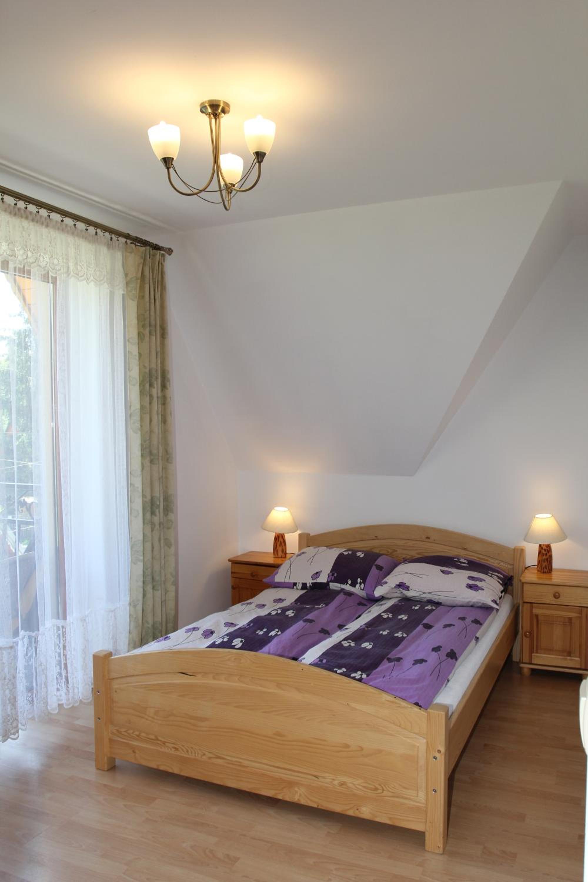 Deluxe Room (2 Adults + 1 Child)
