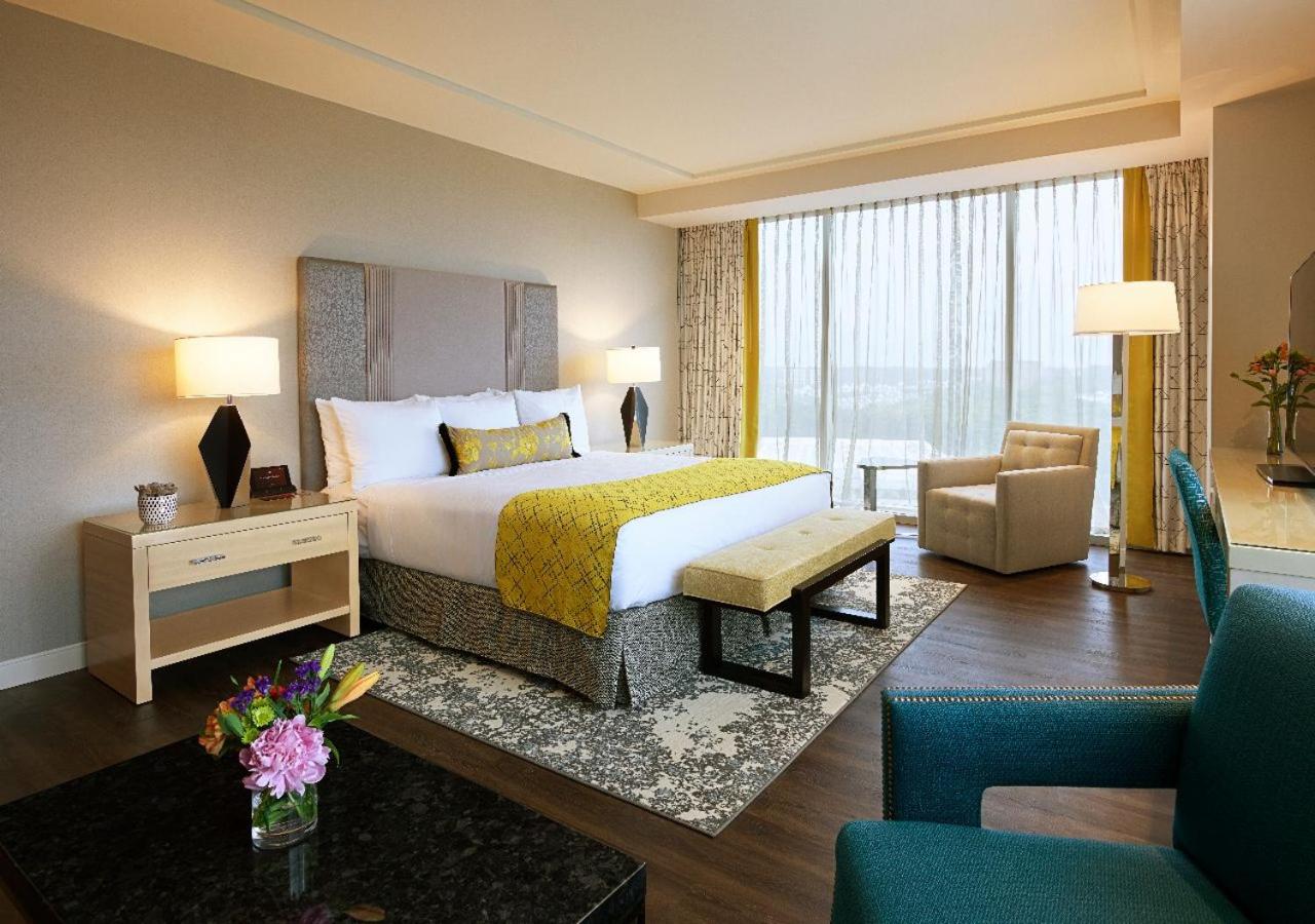 Signature Suite